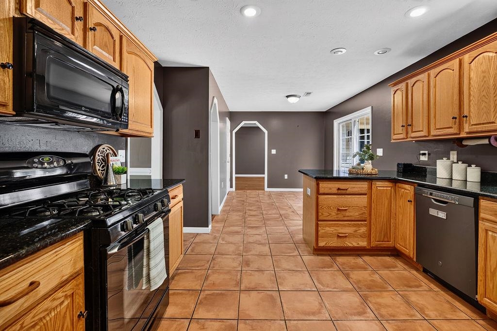 310 ARROWHEAD LN