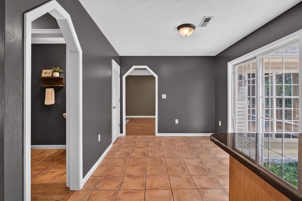 310 ARROWHEAD LN