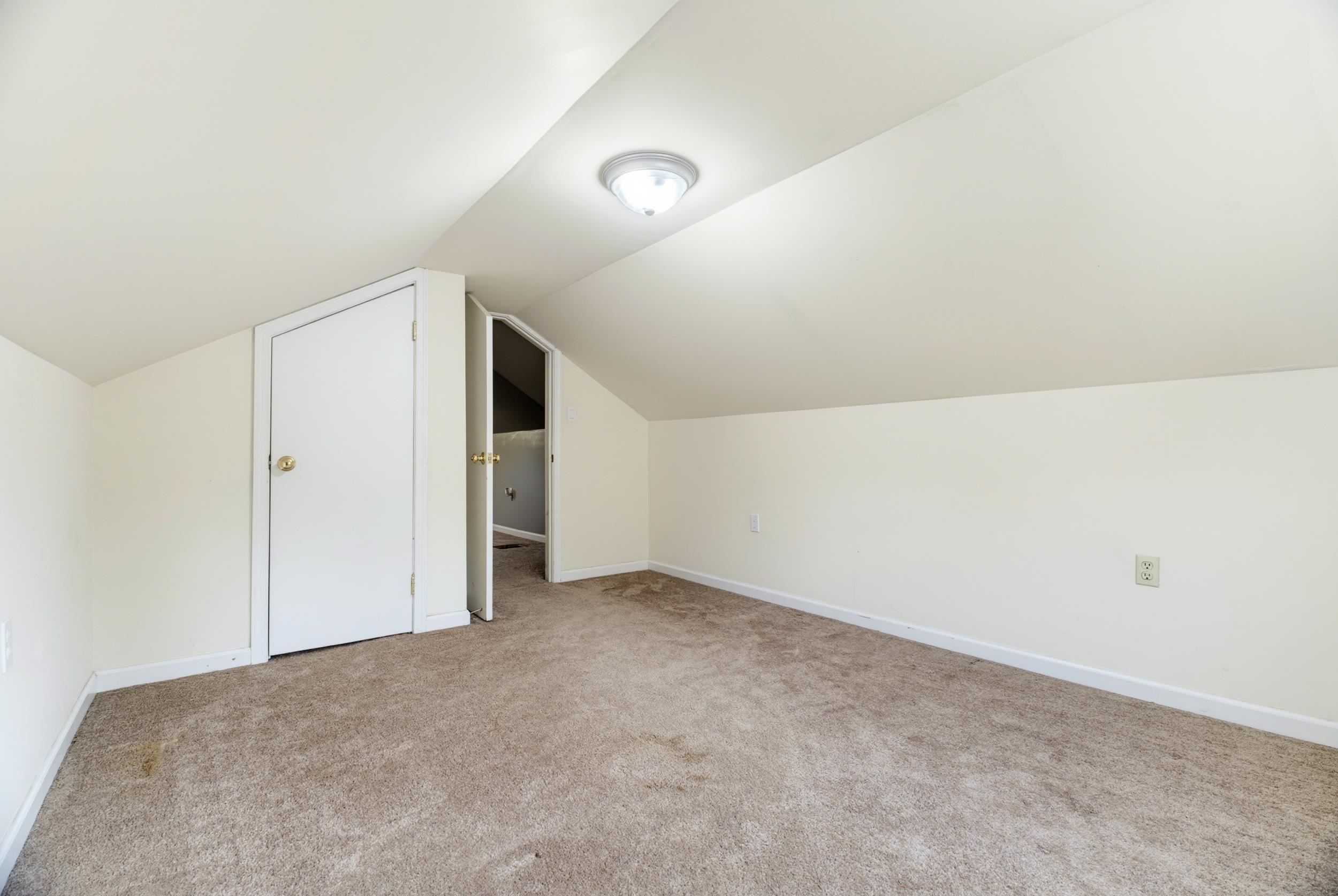 117 RIVER RD