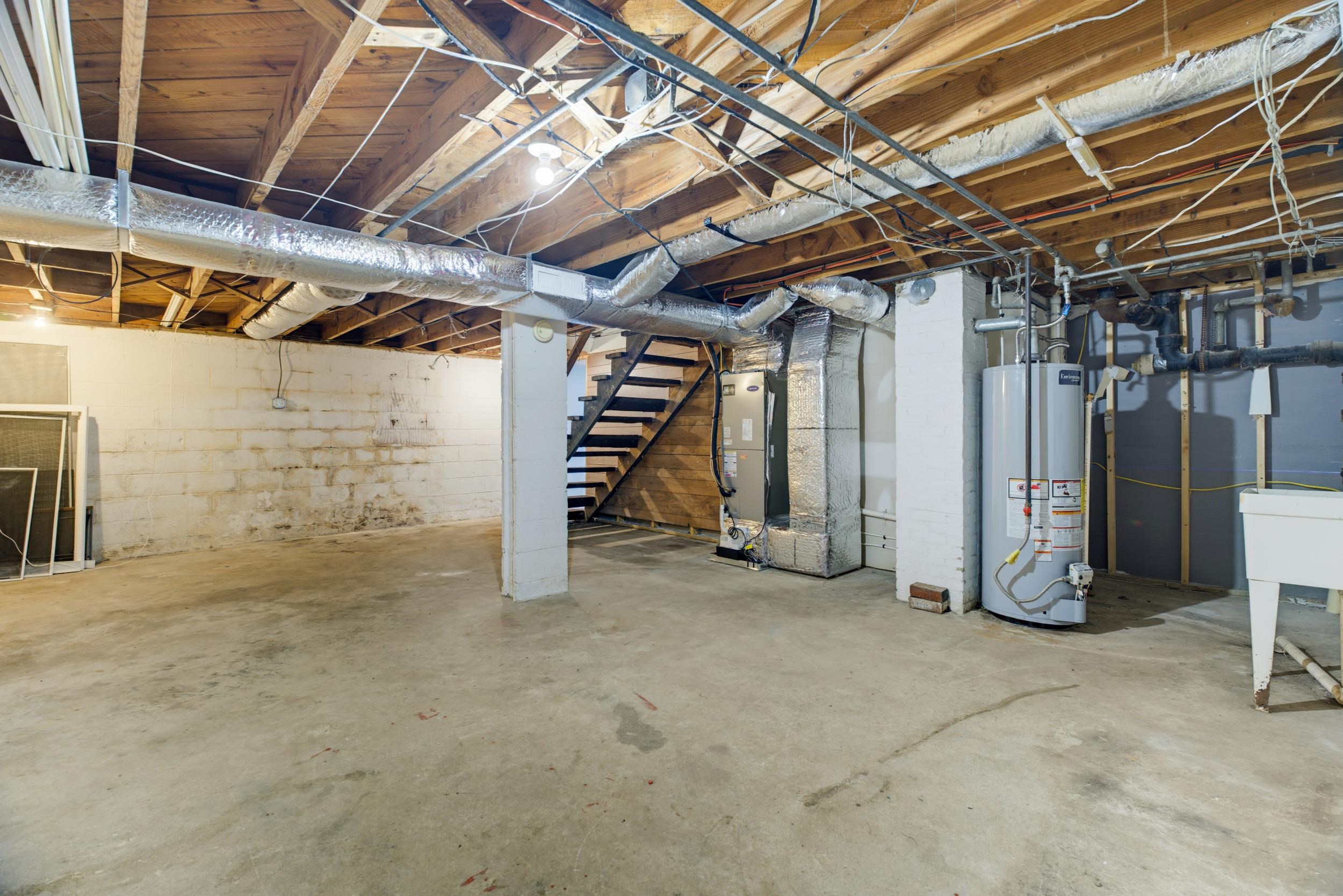 117 RIVER RD
