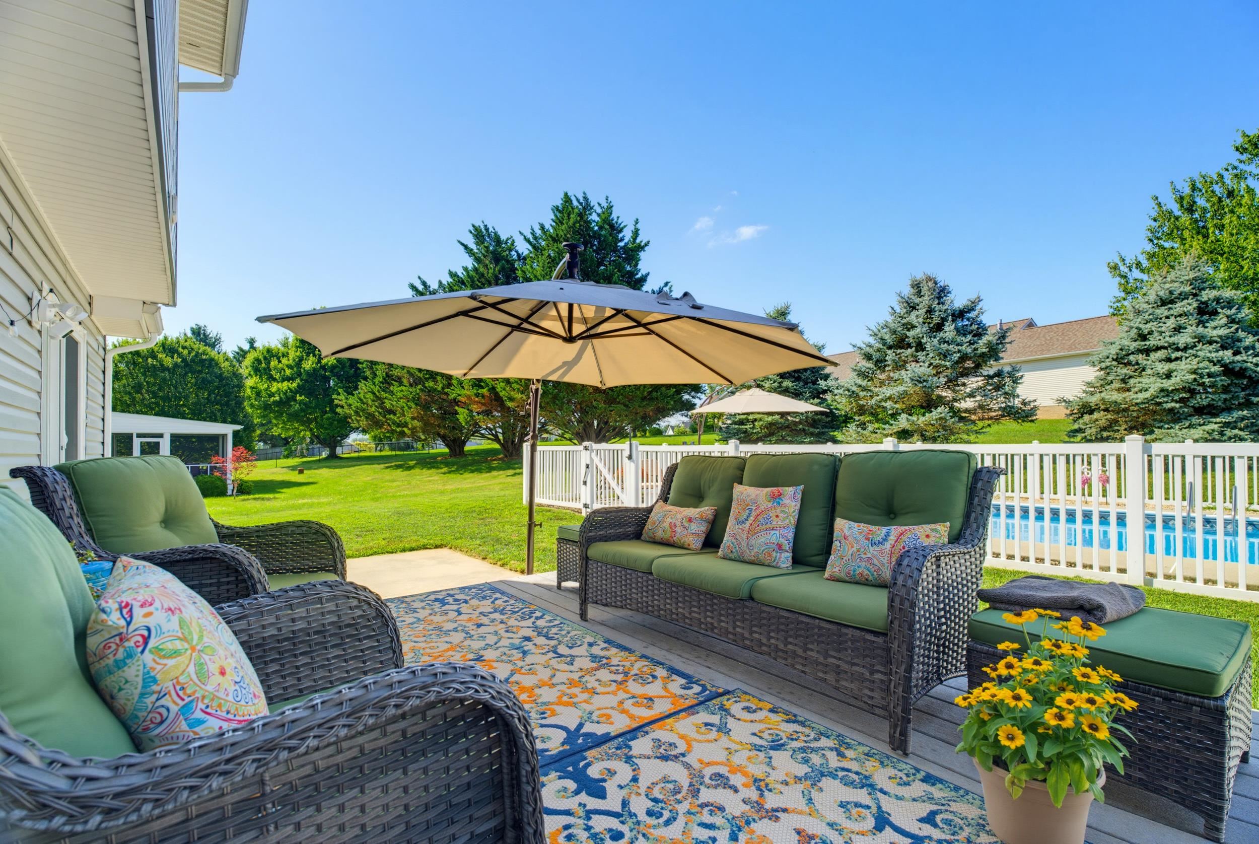 21 AMELIA DR