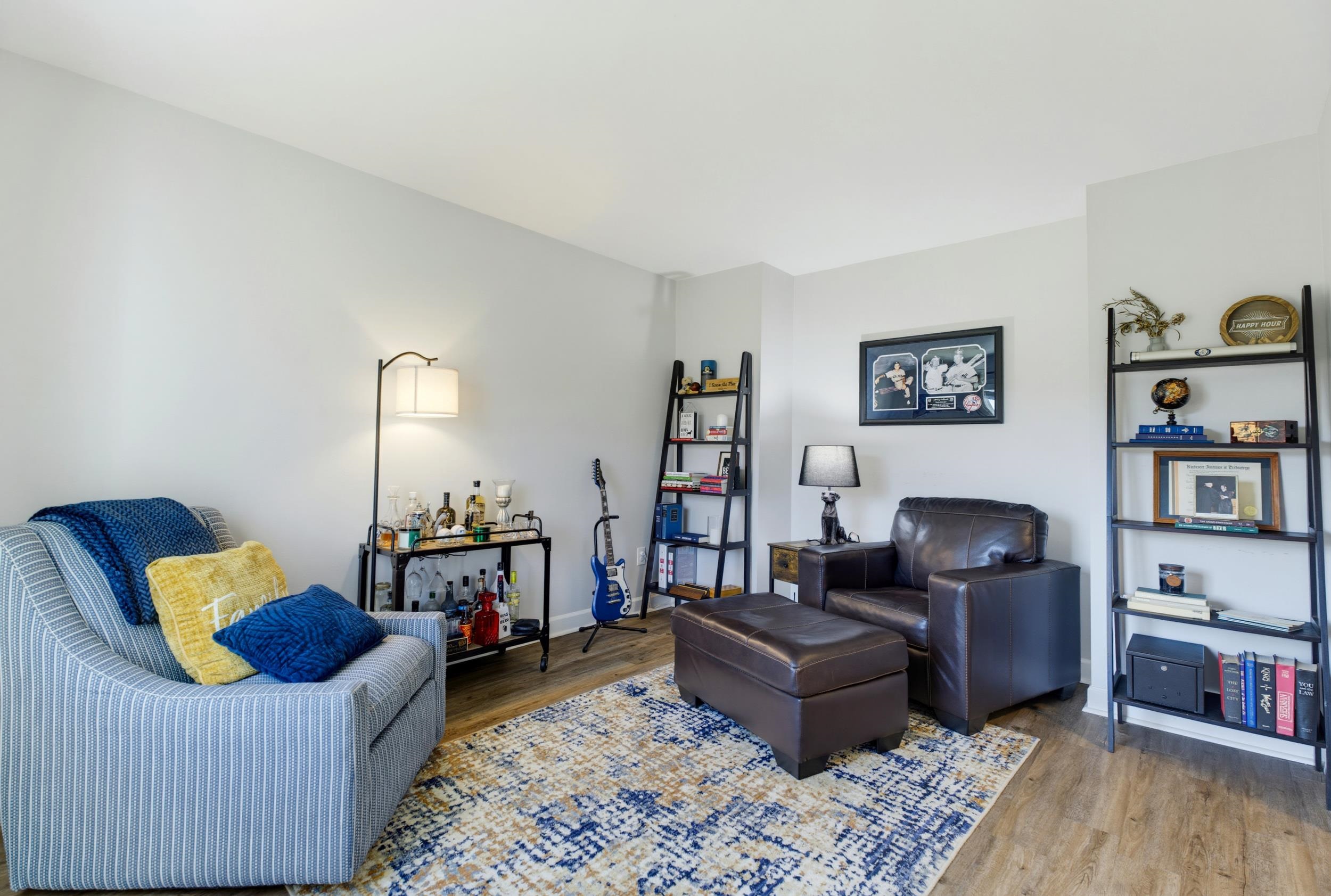 21 AMELIA DR