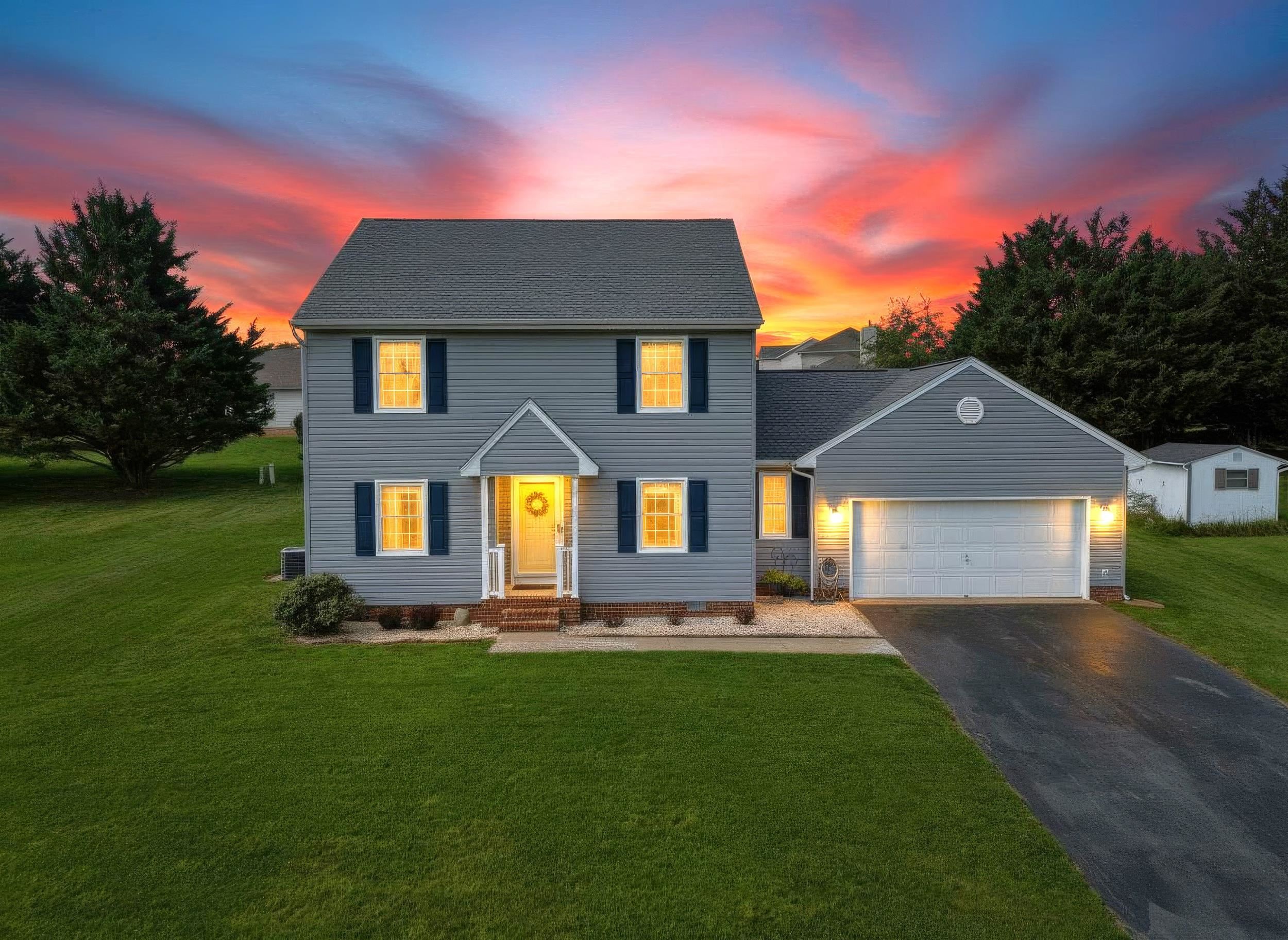 21 AMELIA DR