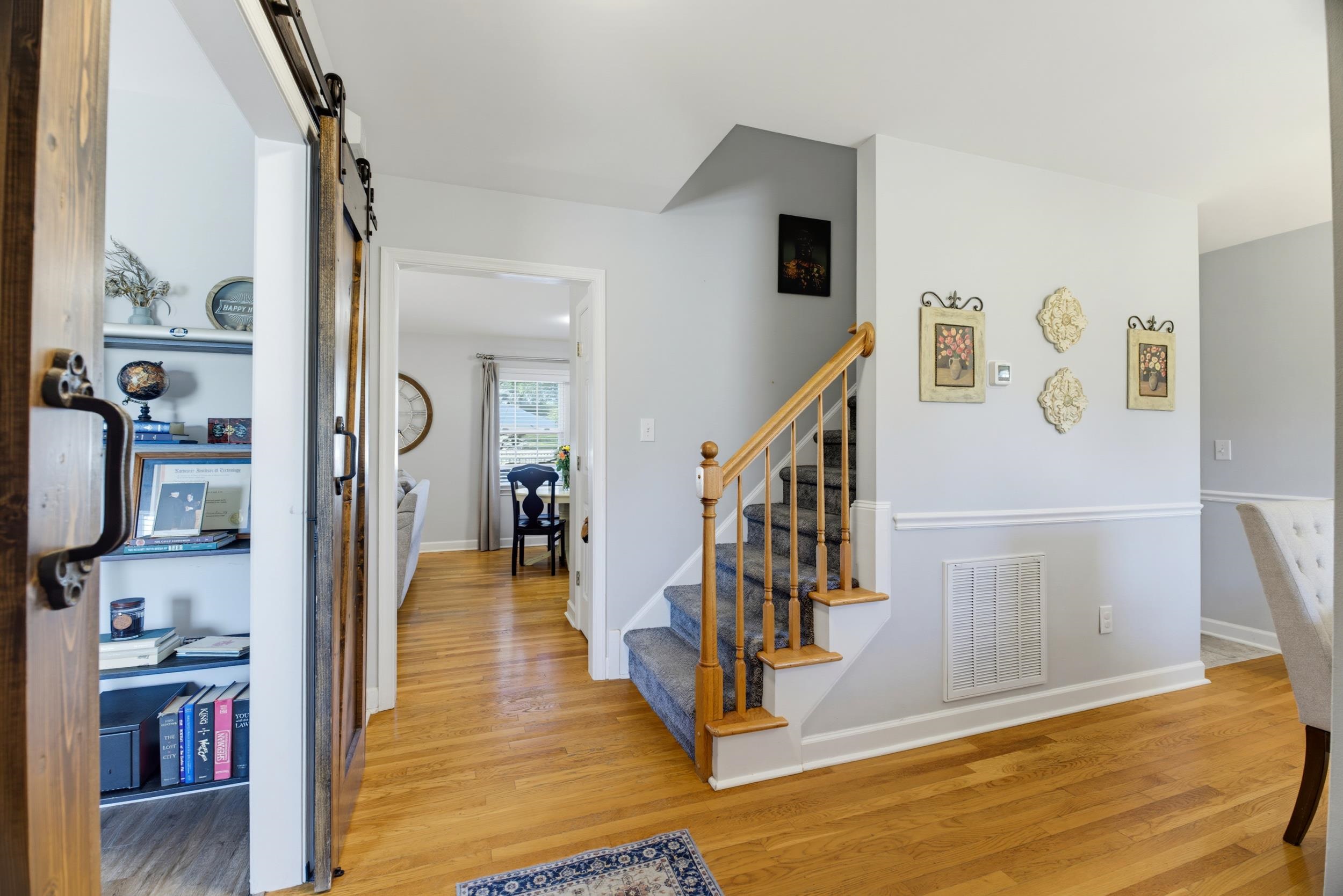 21 AMELIA DR