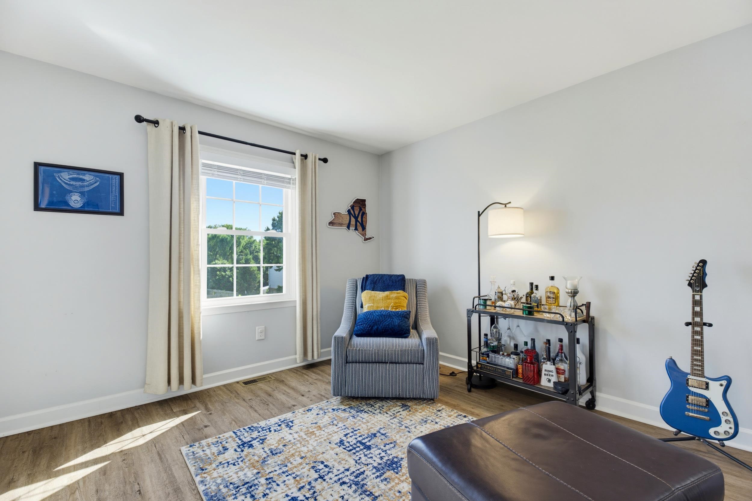 21 AMELIA DR