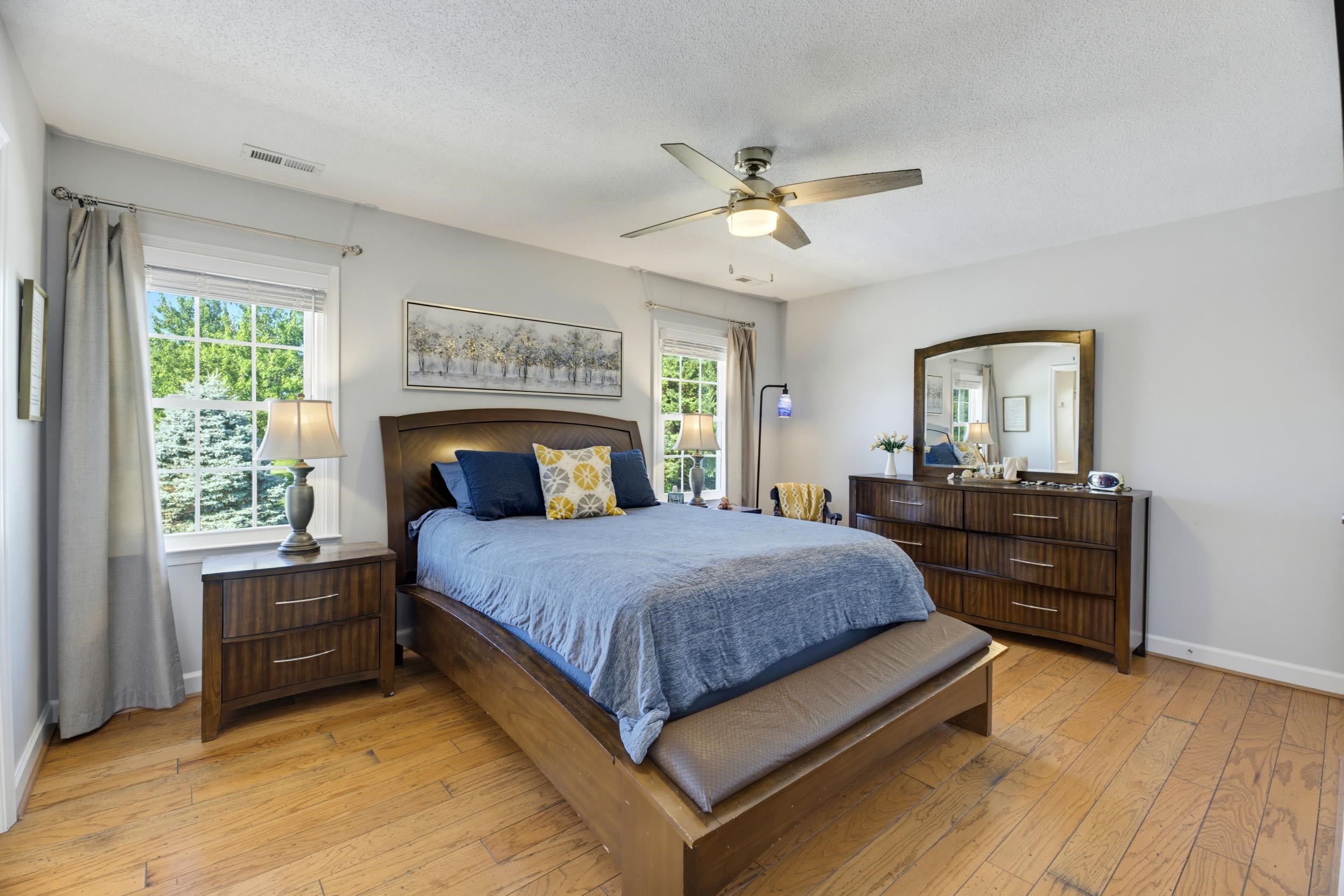 21 AMELIA DR