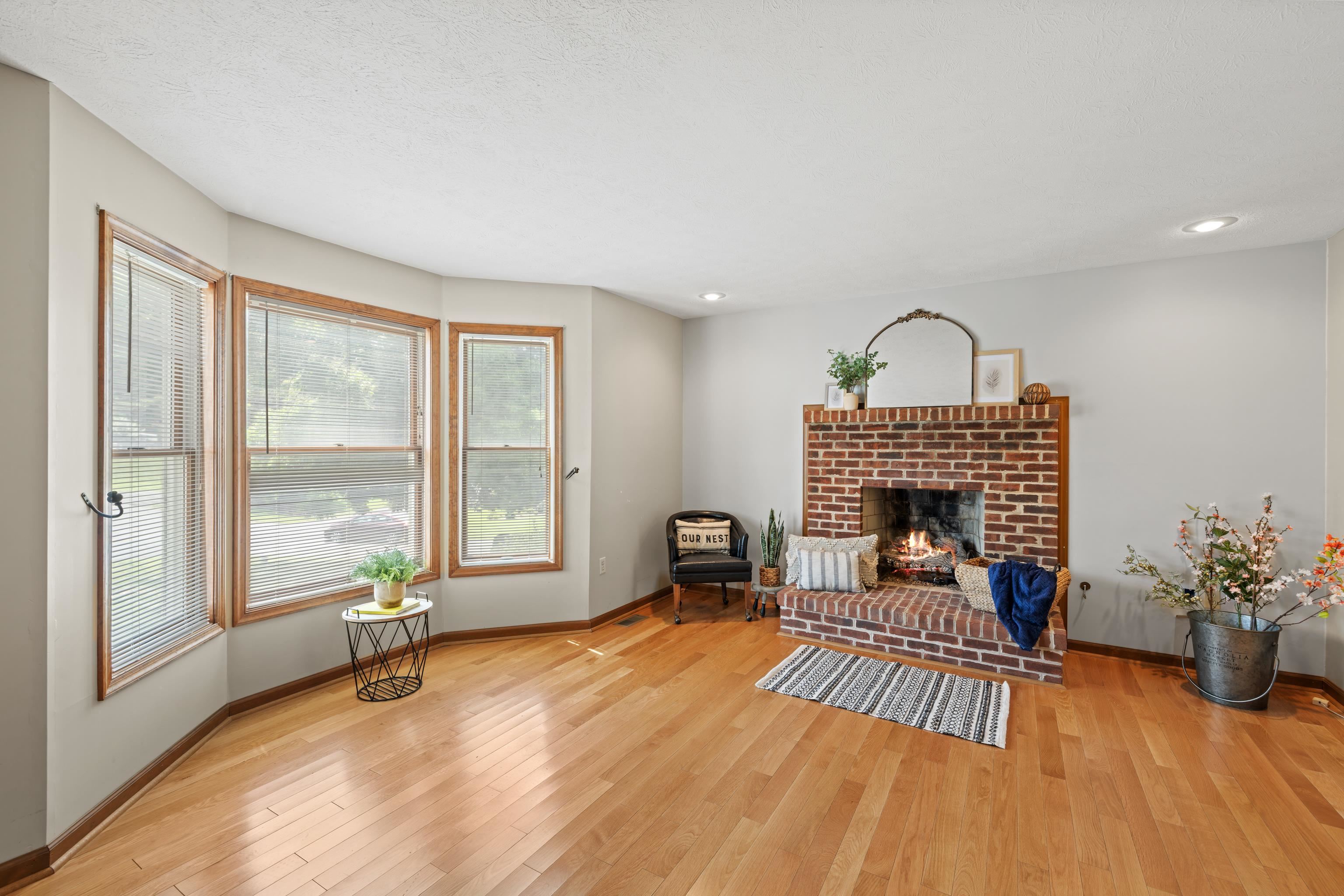 36 PAMBROOK DR