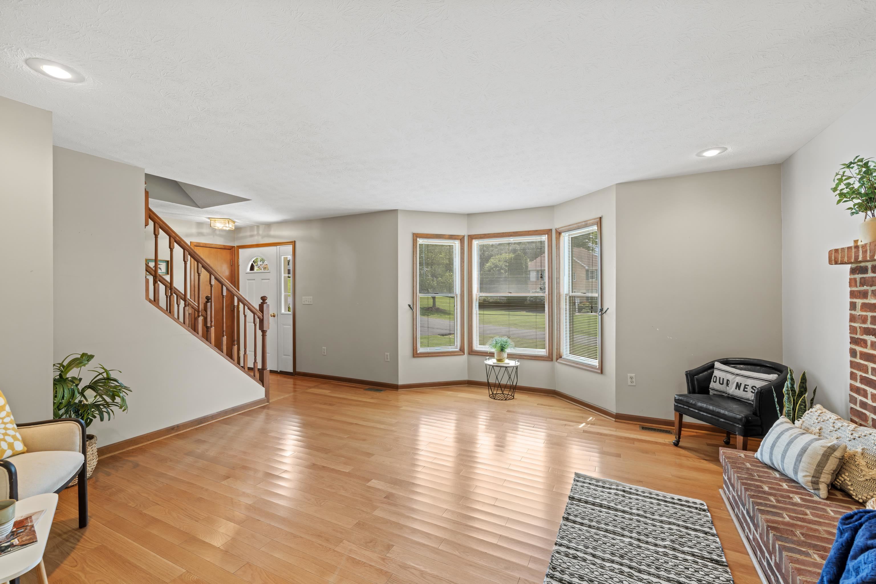 36 PAMBROOK DR