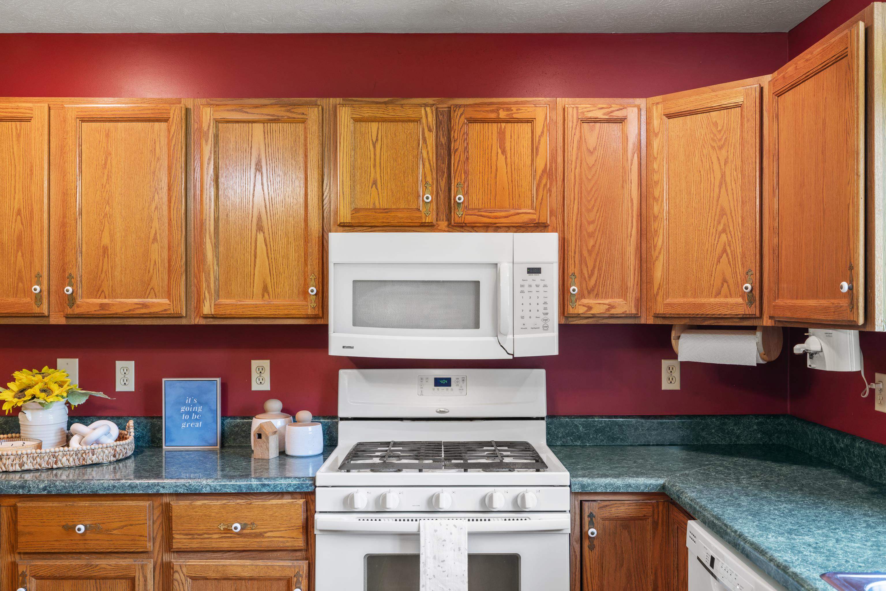 36 PAMBROOK DR