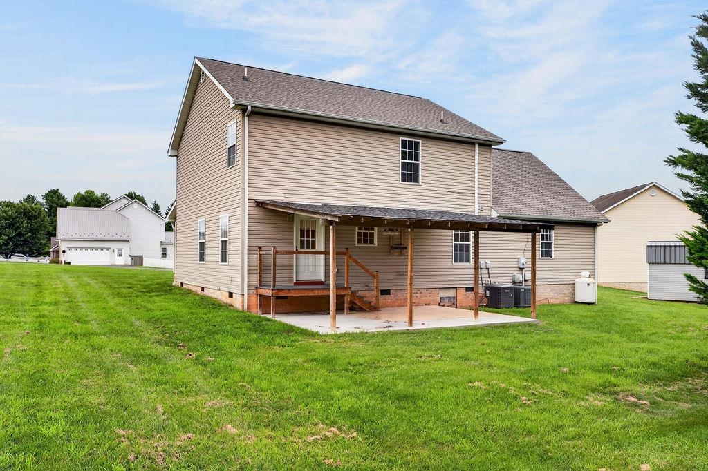7 LITTLE JOHN CT