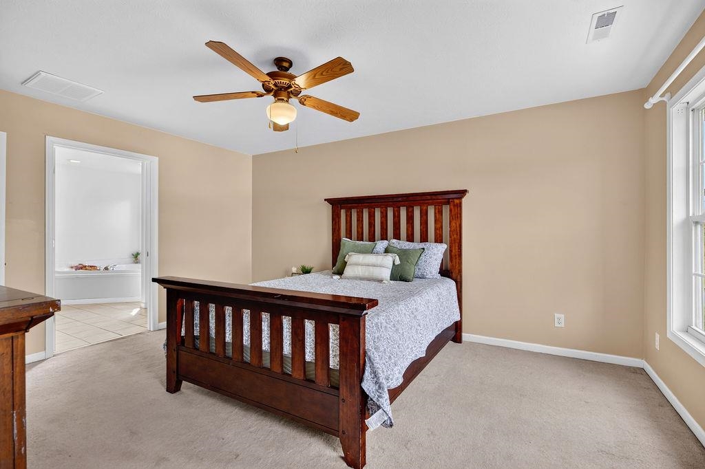 7 LITTLE JOHN CT