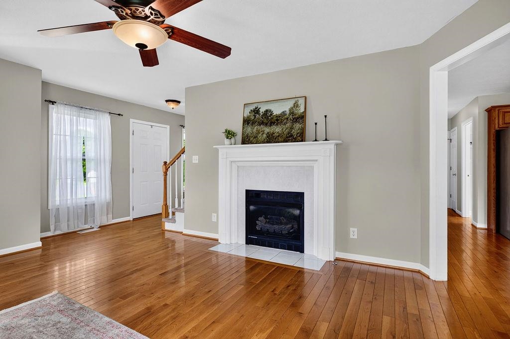 7 LITTLE JOHN CT