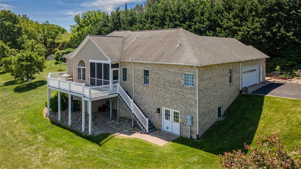 94 CEDAR CREEK LN