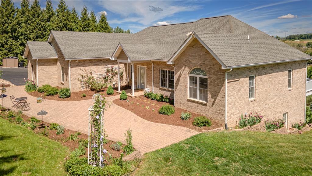 94 CEDAR CREEK LN