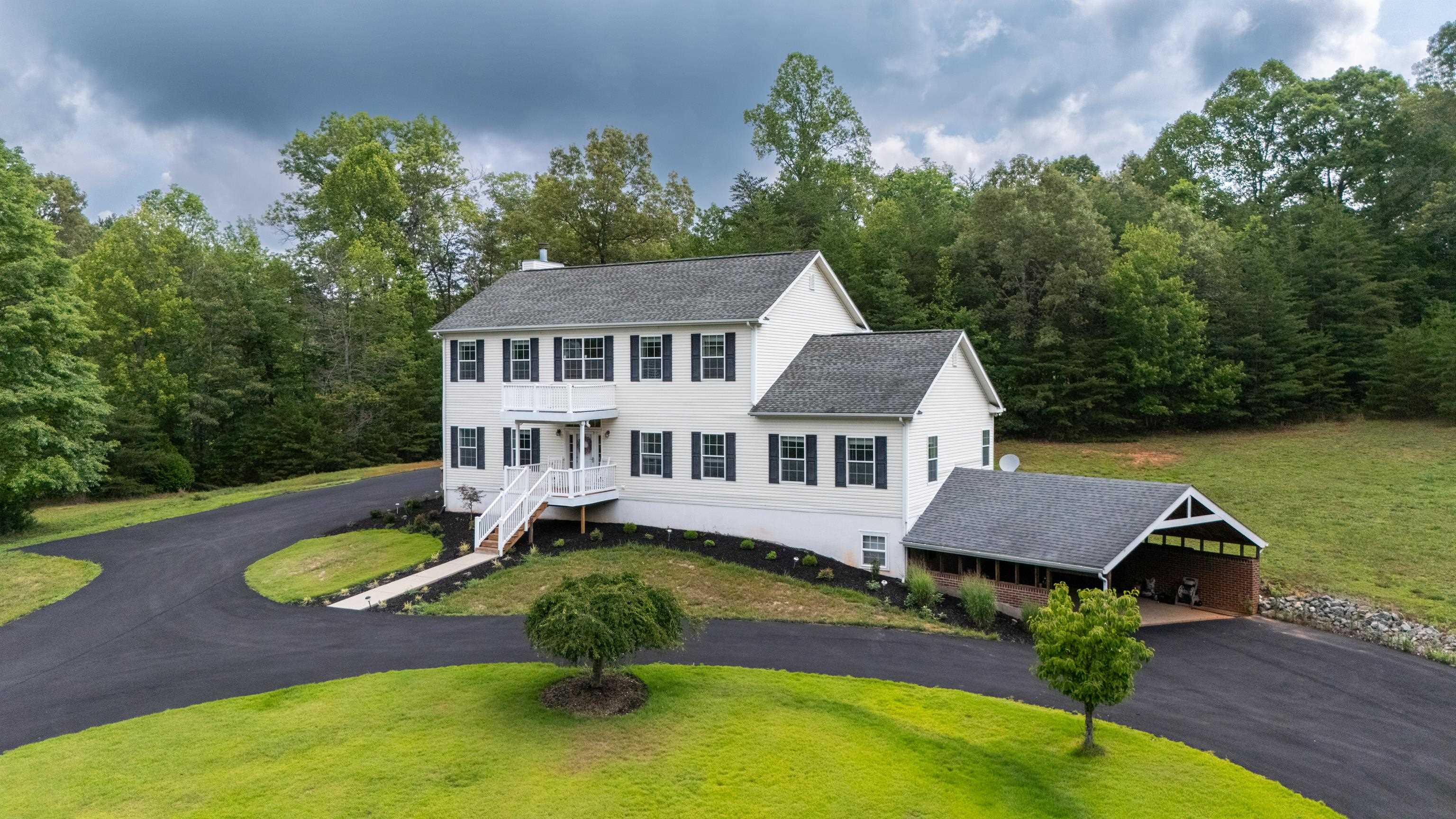 17 PINE RIDGE RD