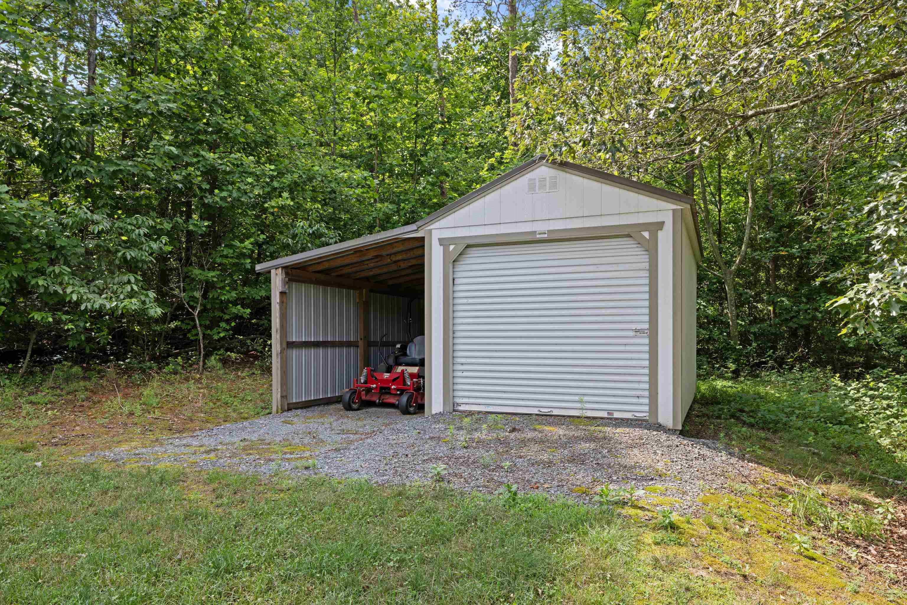 17 PINE RIDGE RD