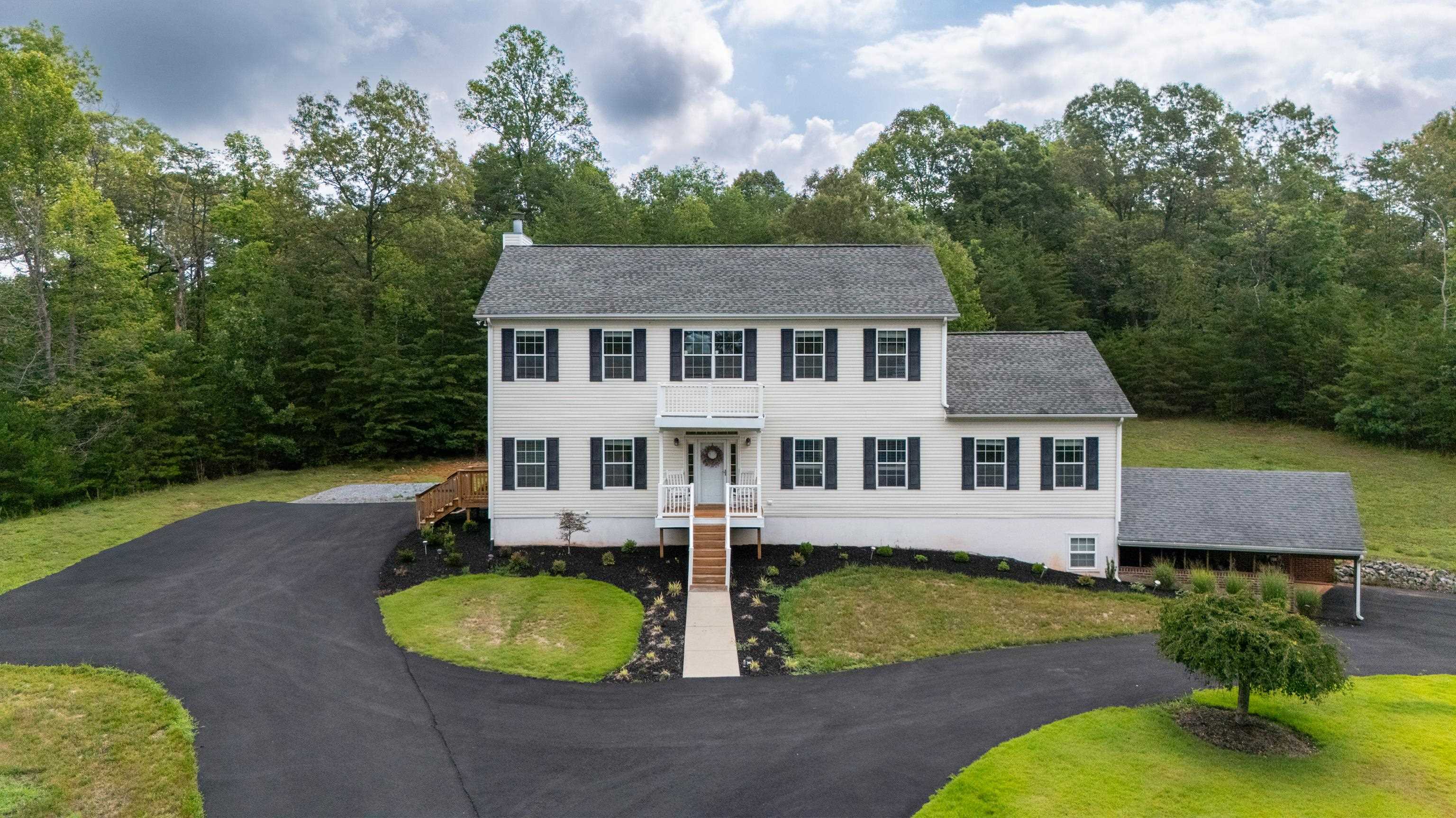 17 PINE RIDGE RD