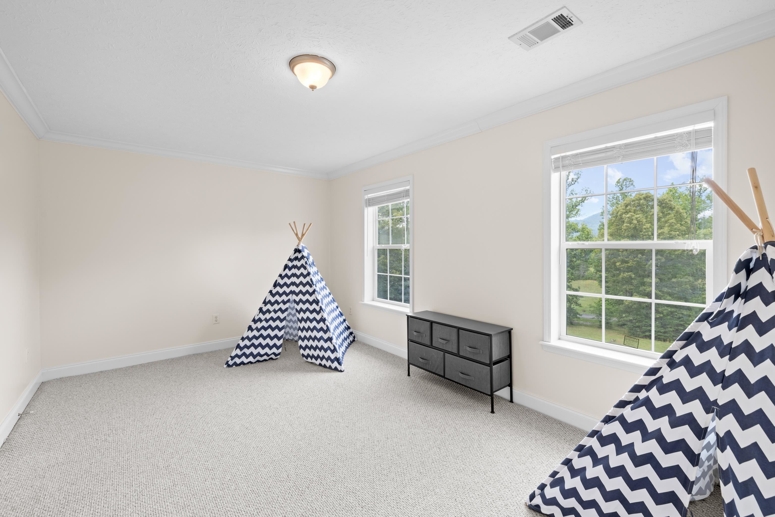 17 PINE RIDGE RD