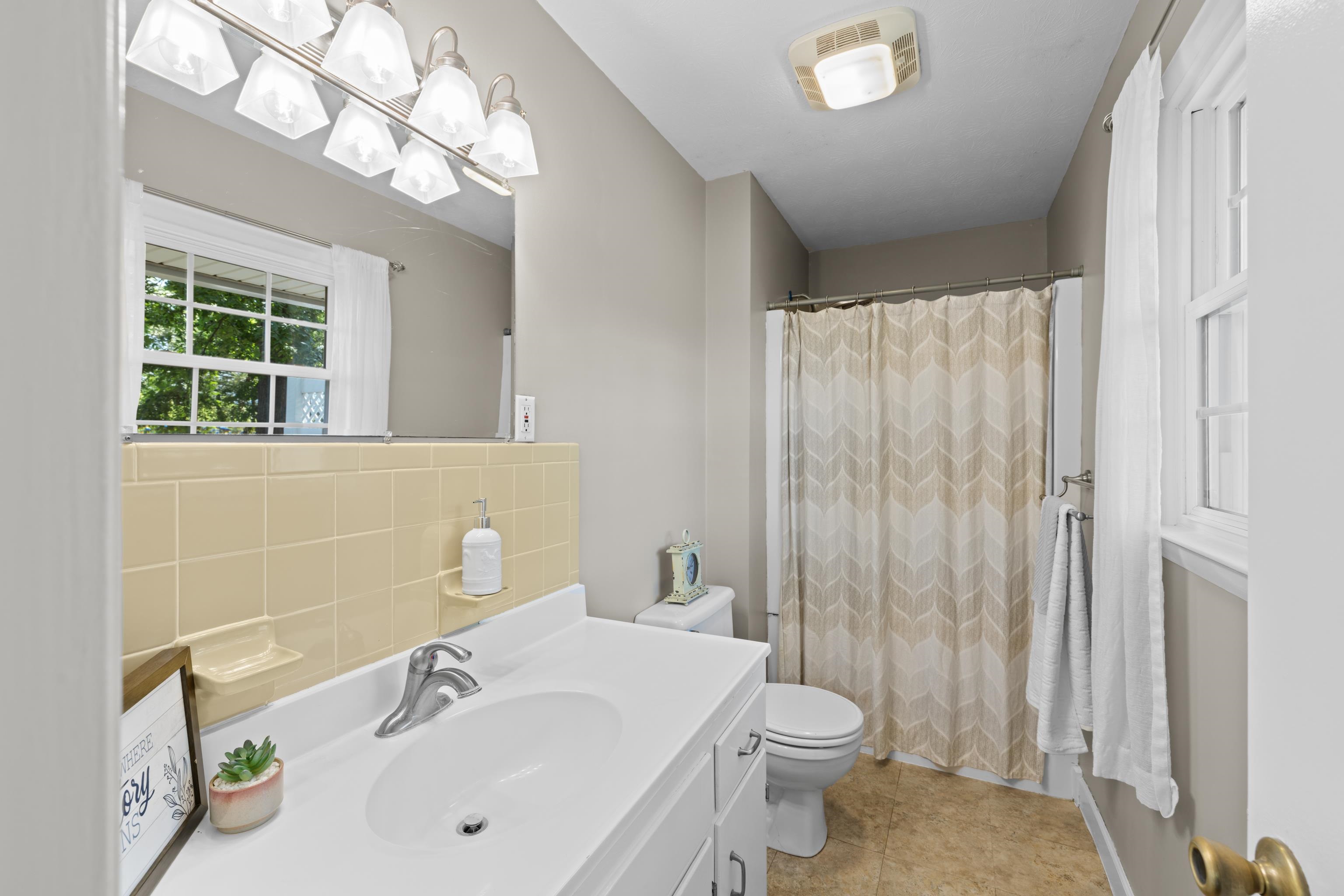 174 RIVER VIEW DR