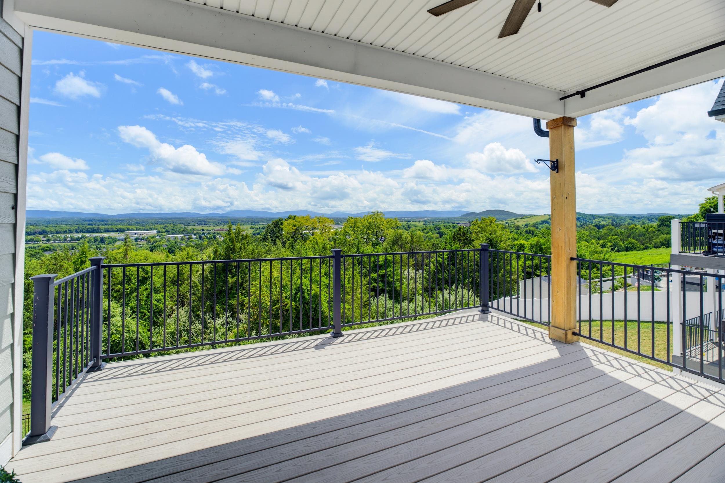 128 CHAMBERLAIN DR