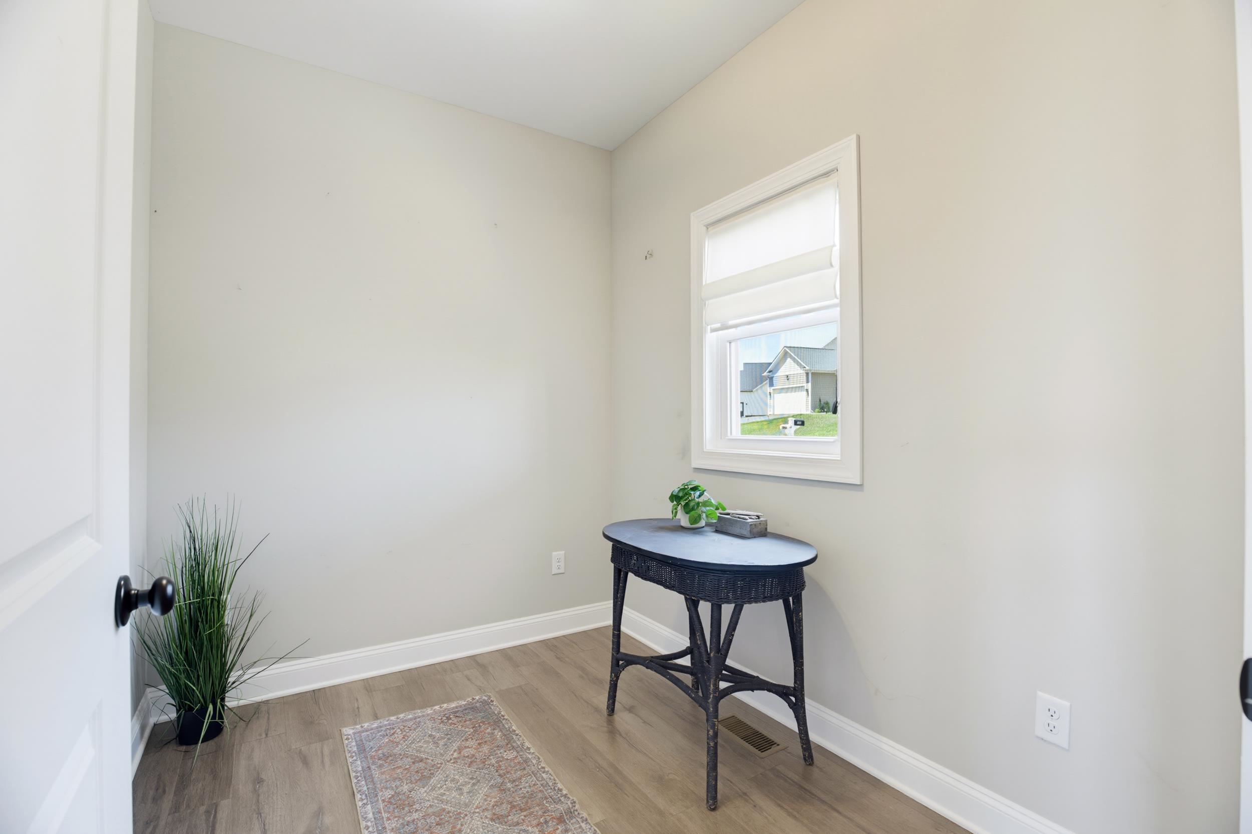 128 CHAMBERLAIN DR
