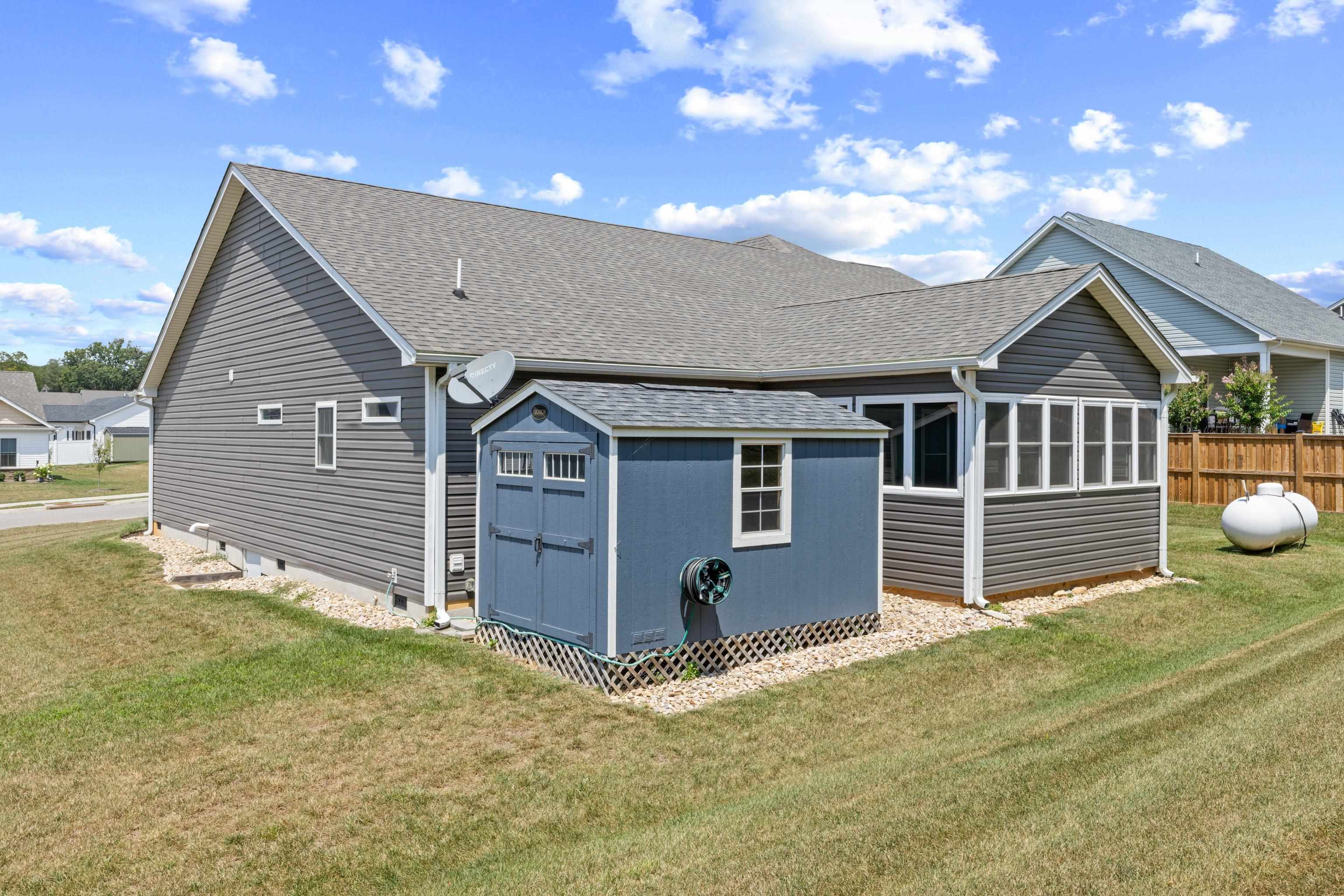 152 LANGLEY DR