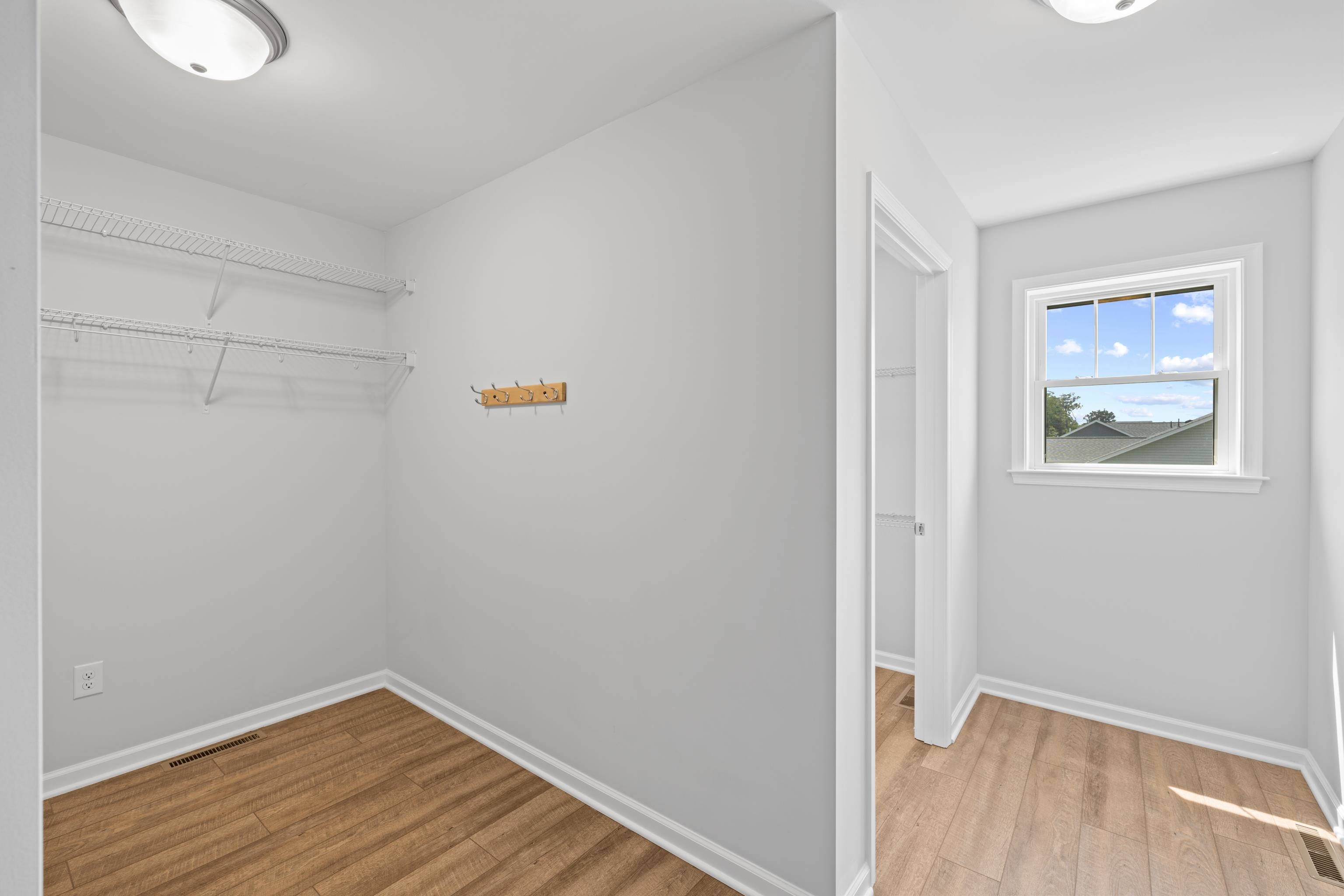 152 LANGLEY DR