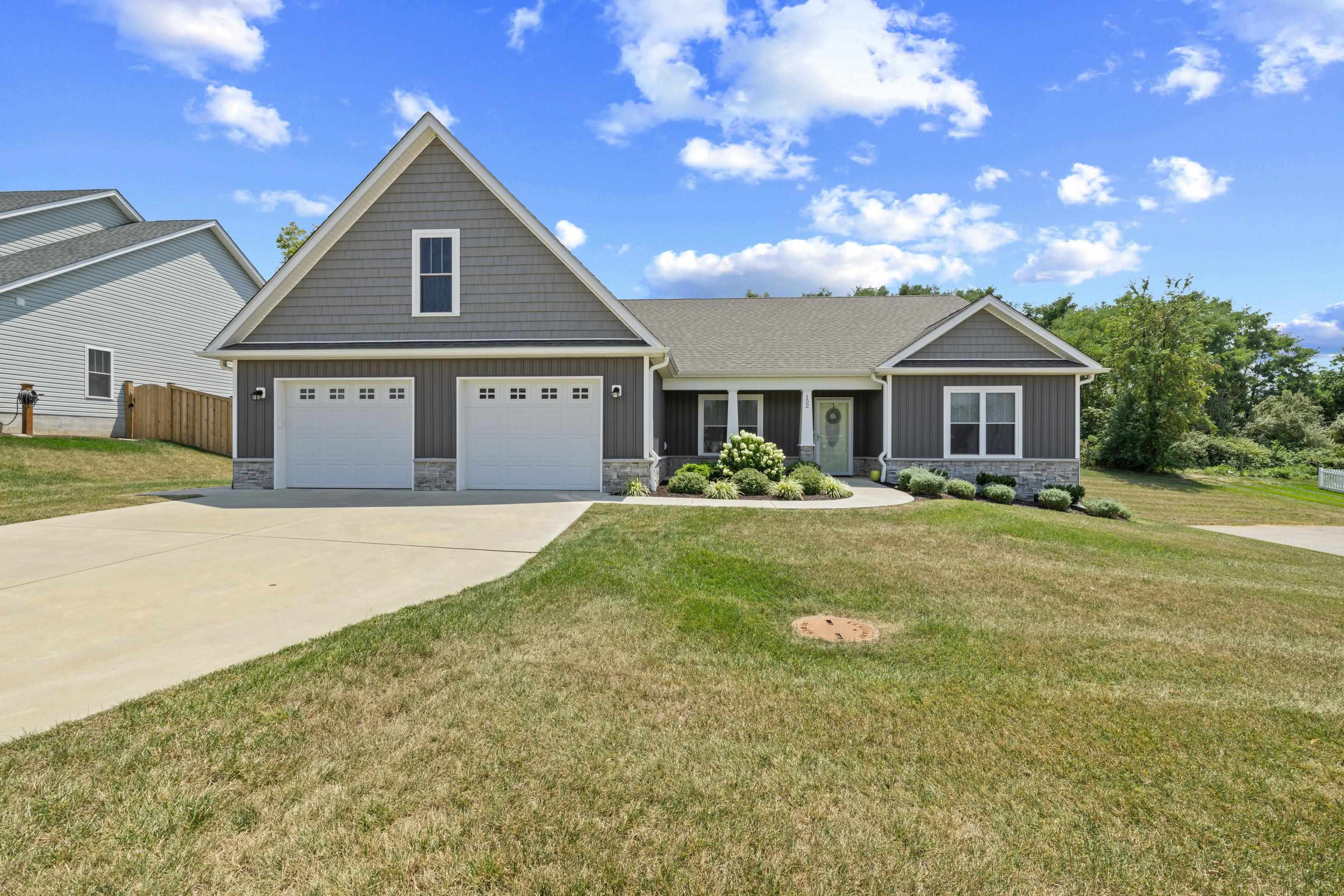 152 LANGLEY DR