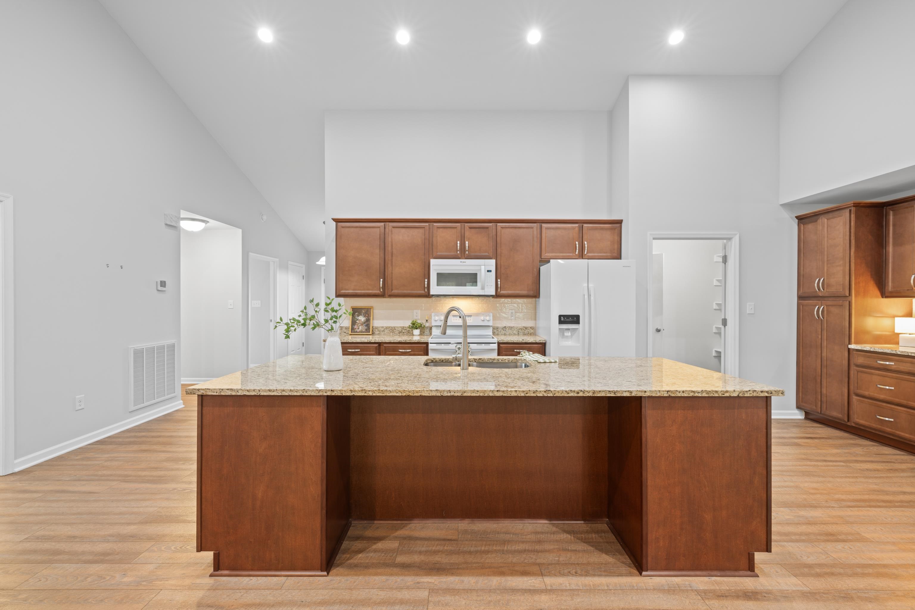 152 LANGLEY DR