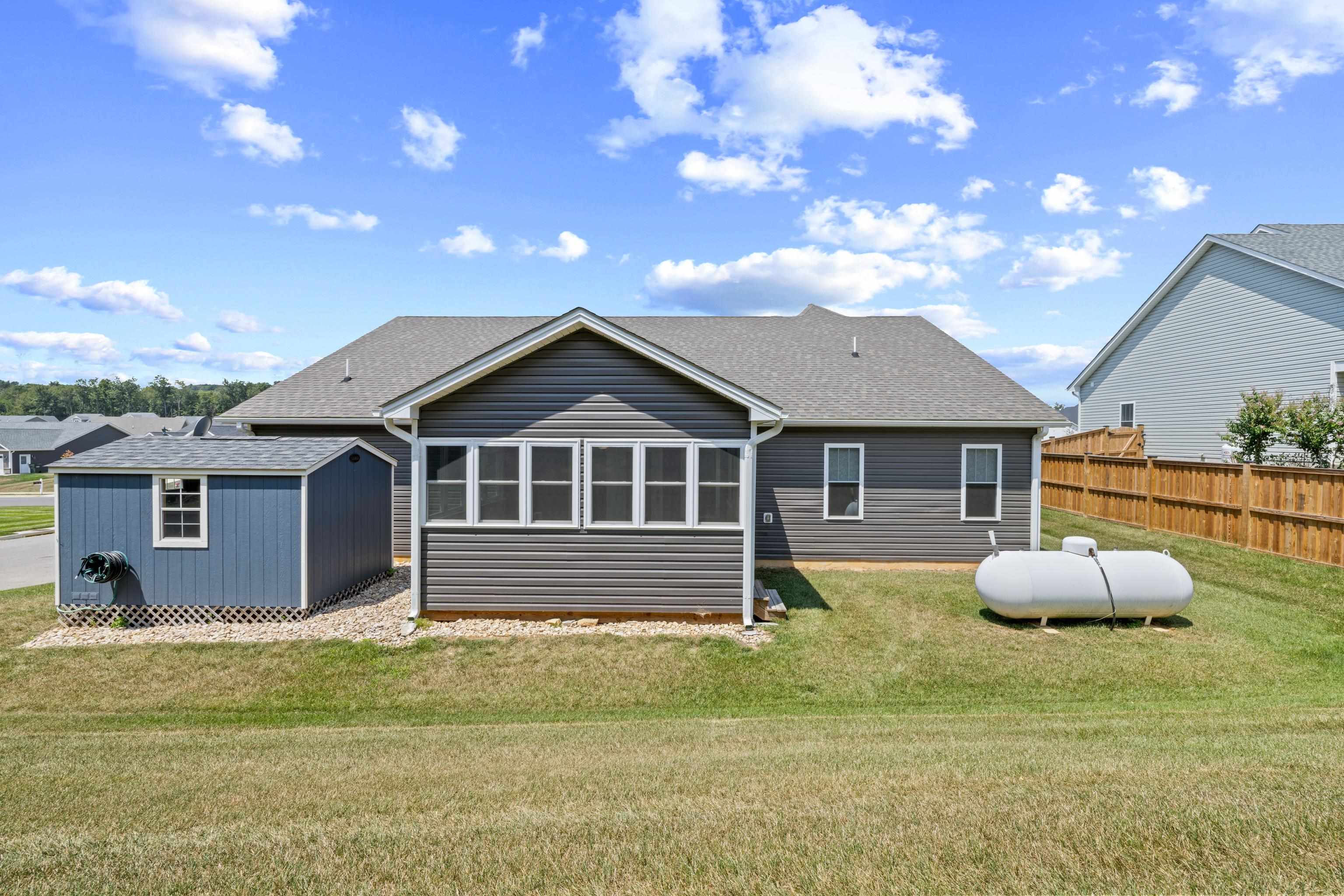 152 LANGLEY DR