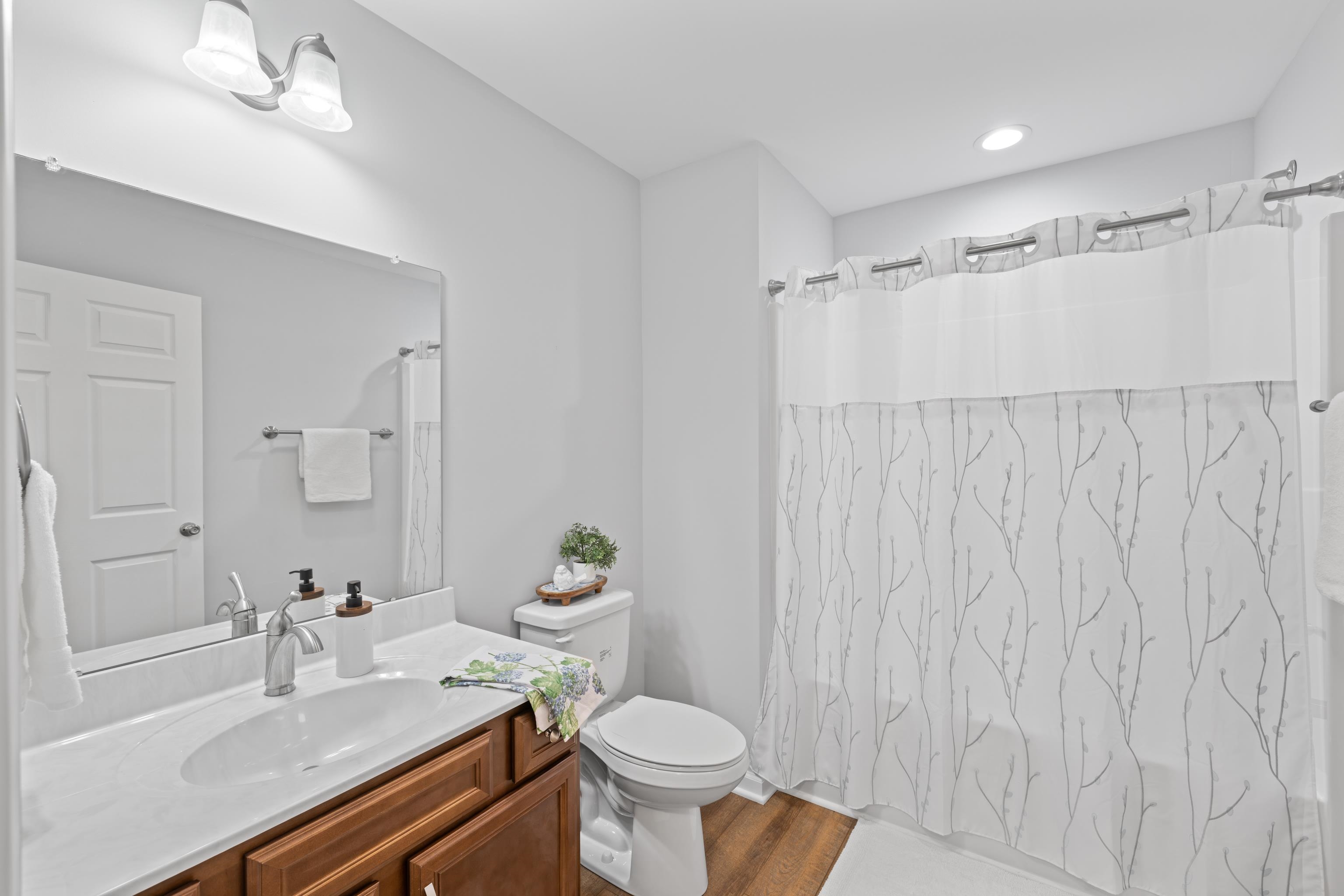 152 LANGLEY DR