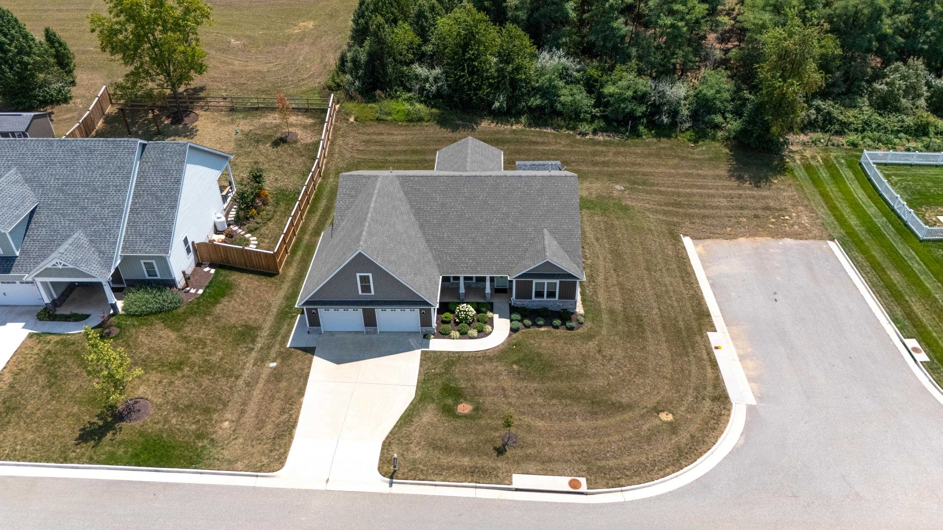 152 LANGLEY DR