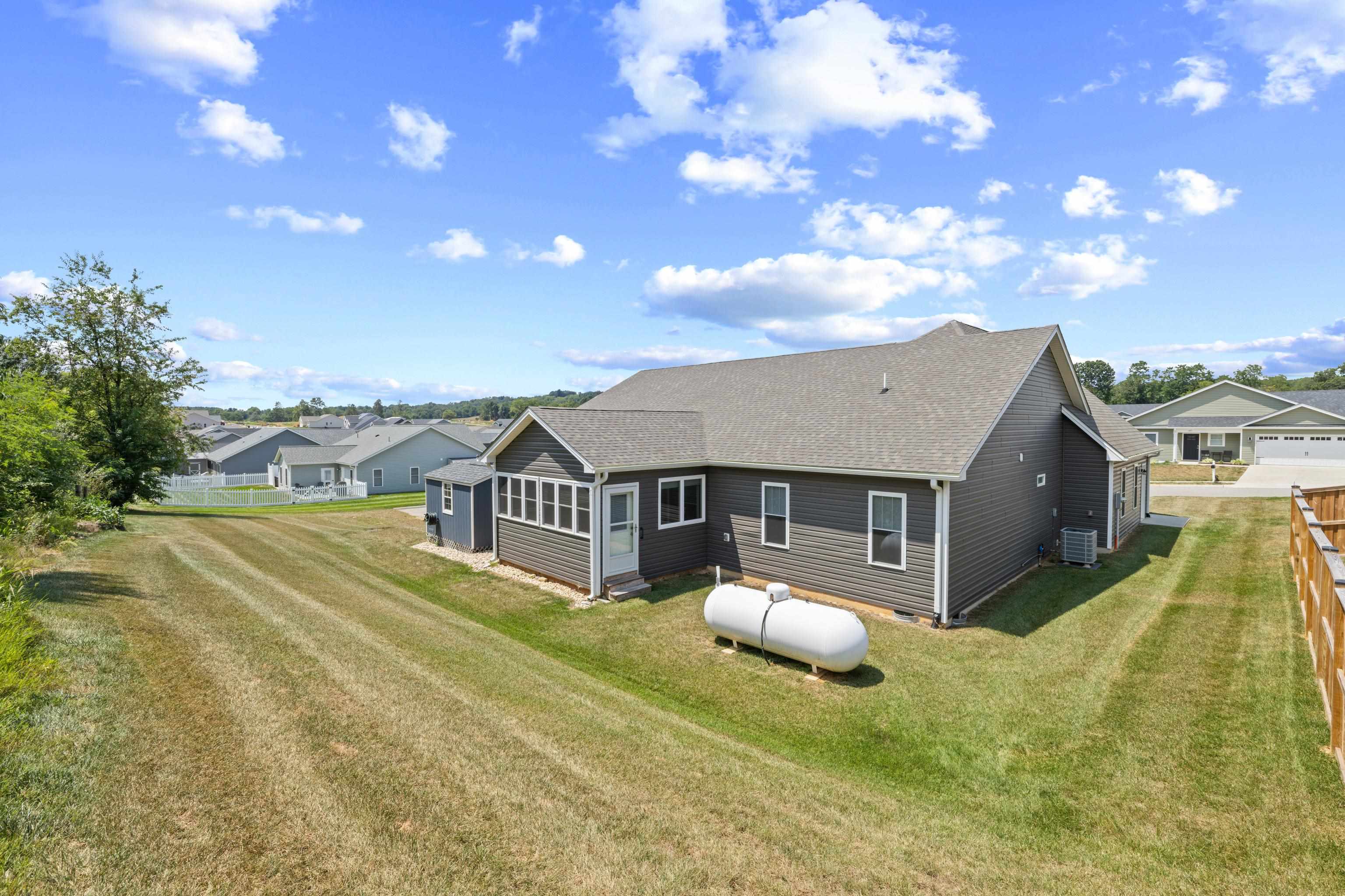 152 LANGLEY DR