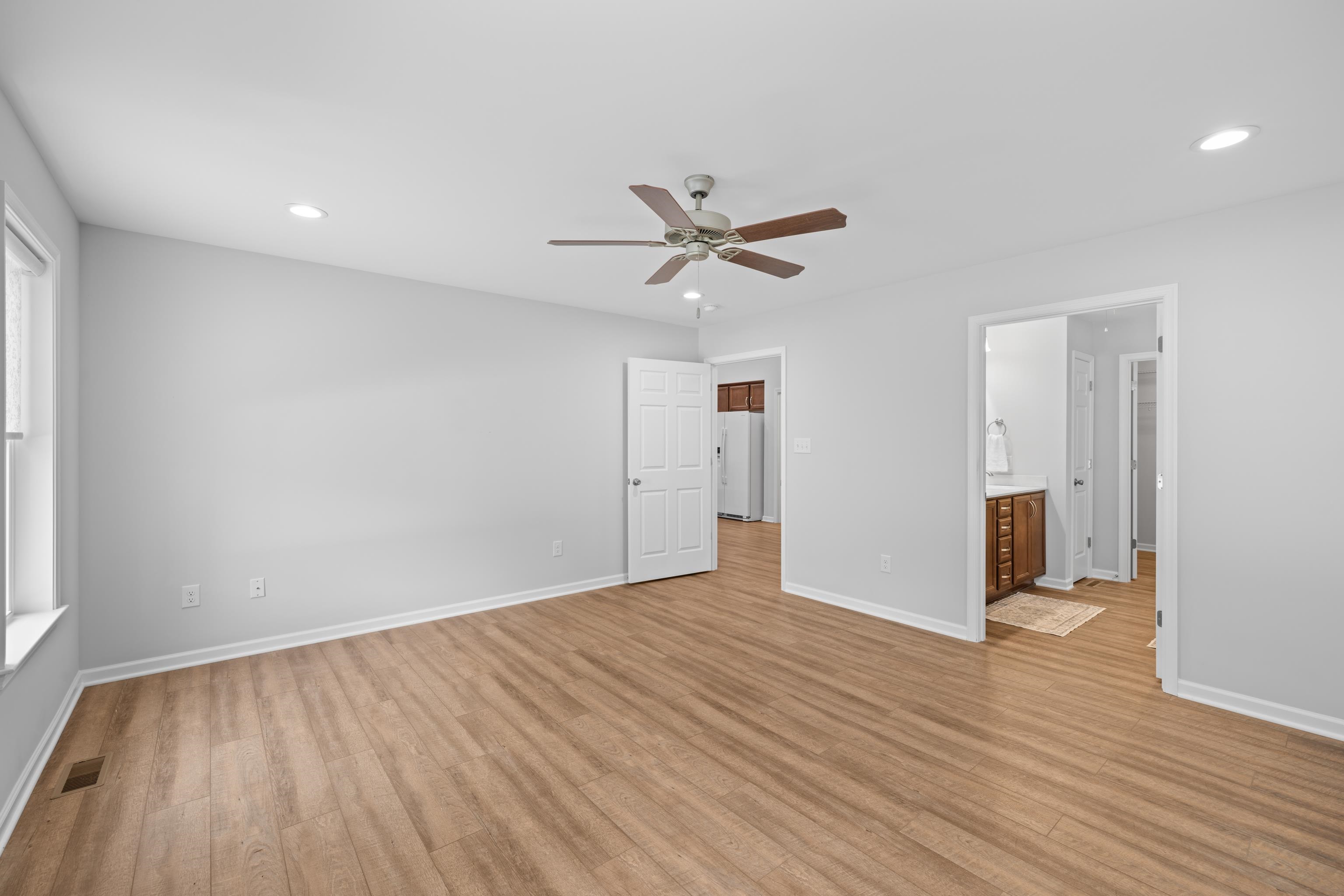 152 LANGLEY DR