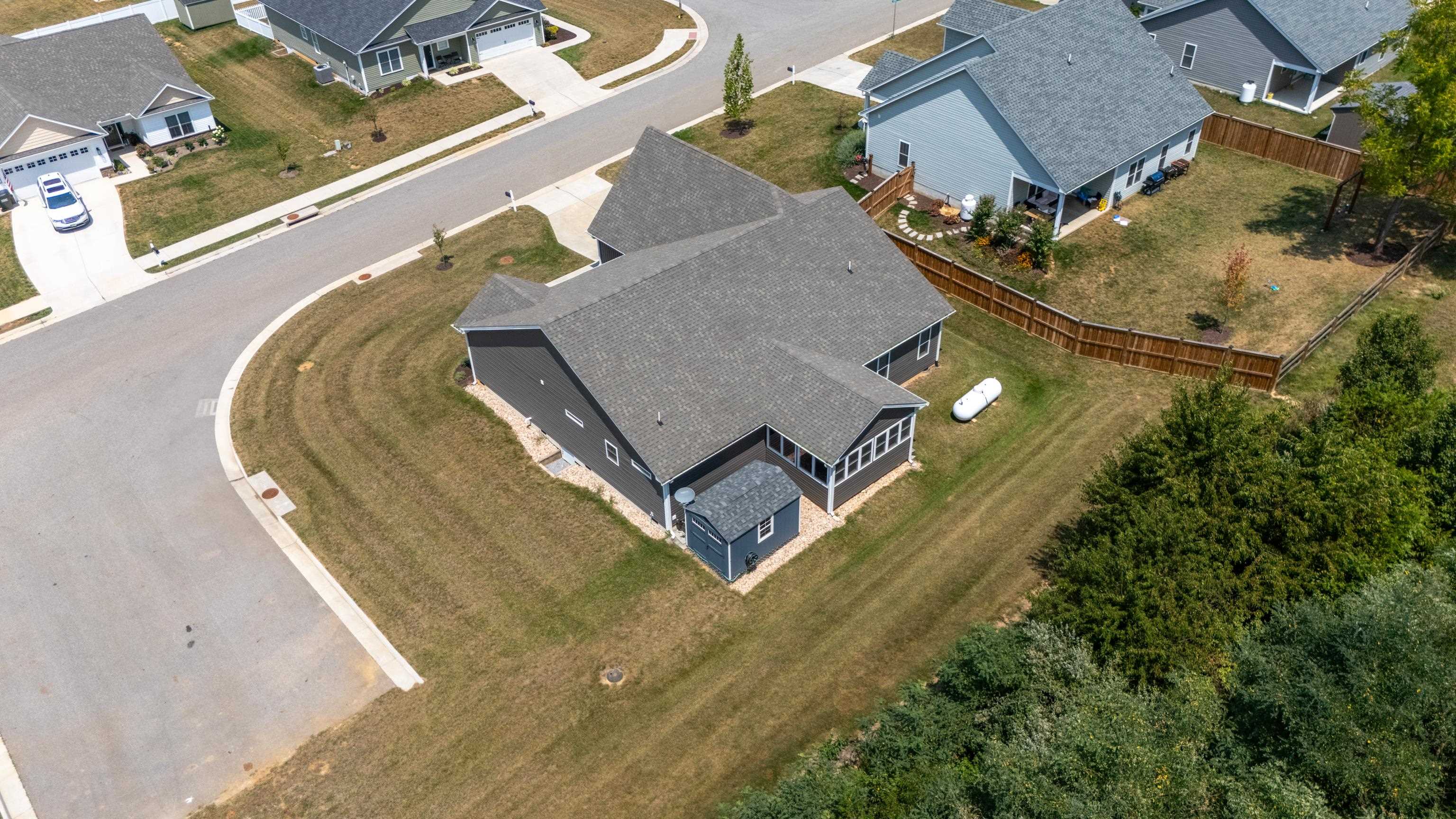 152 LANGLEY DR