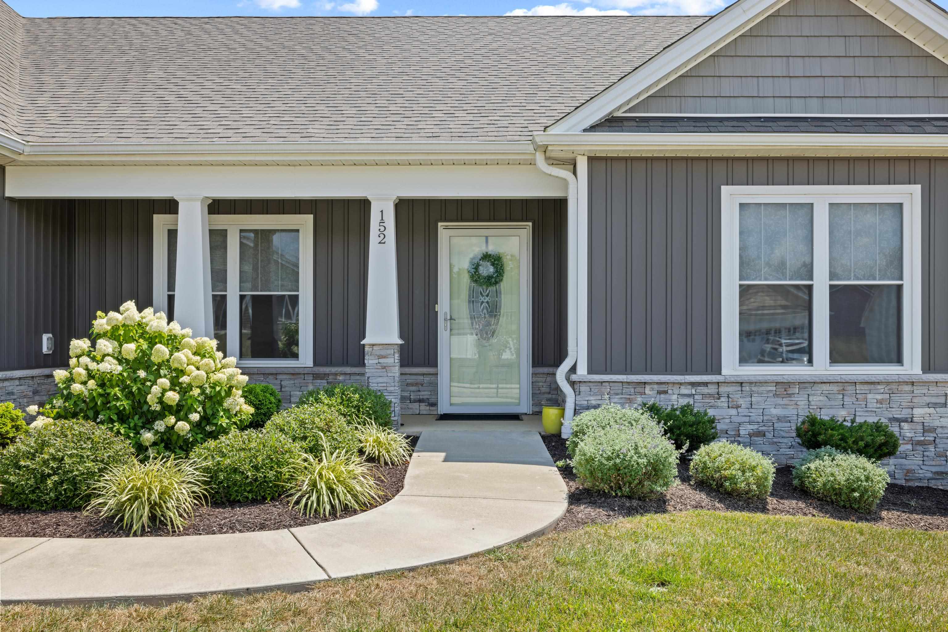 152 LANGLEY DR