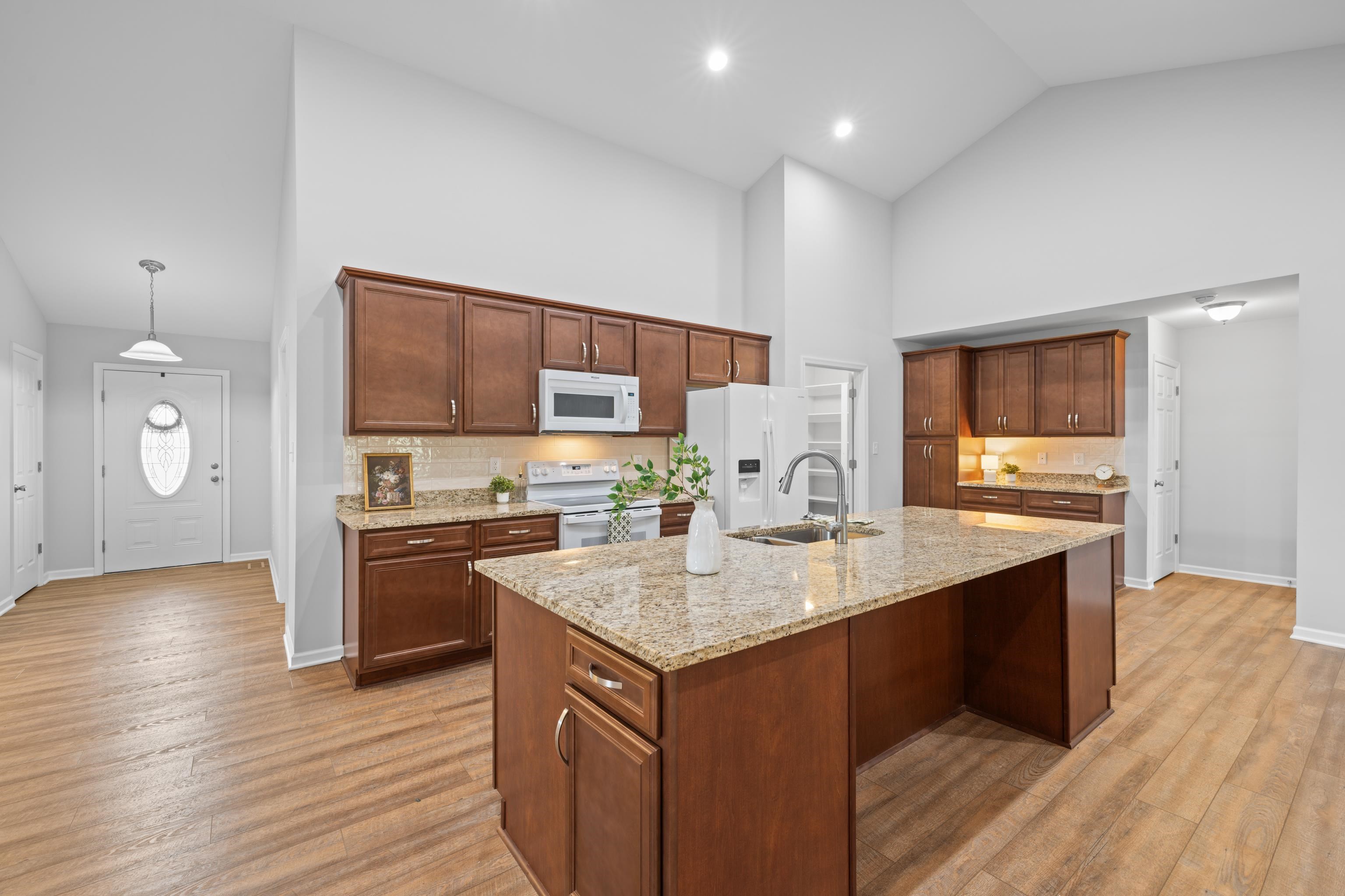 152 LANGLEY DR