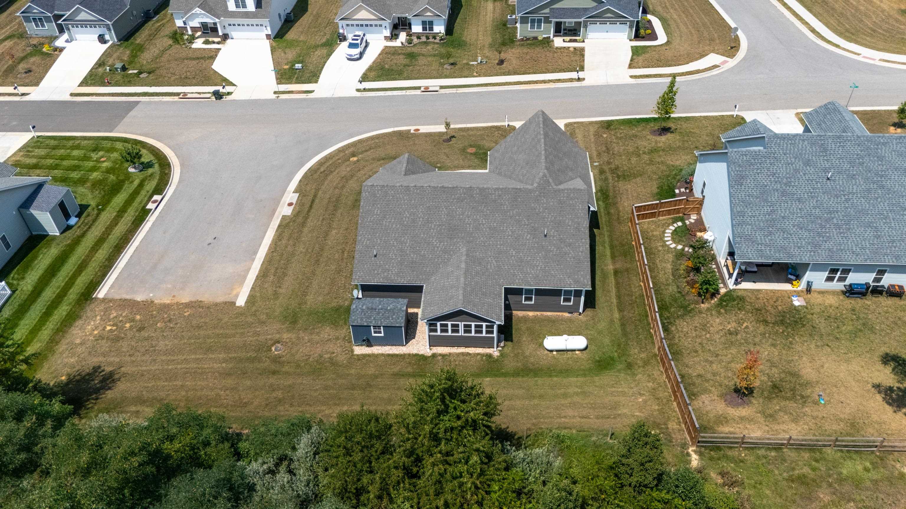 152 LANGLEY DR