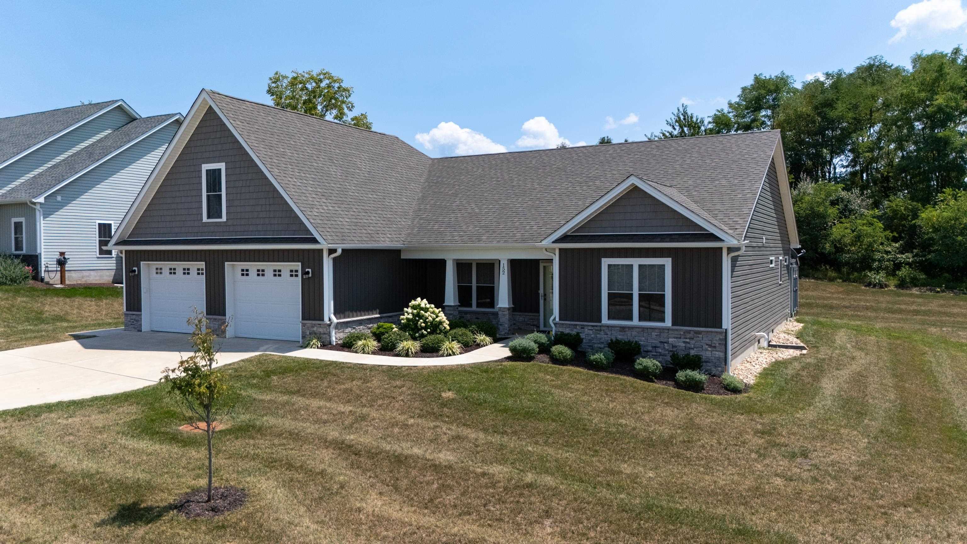 152 LANGLEY DR