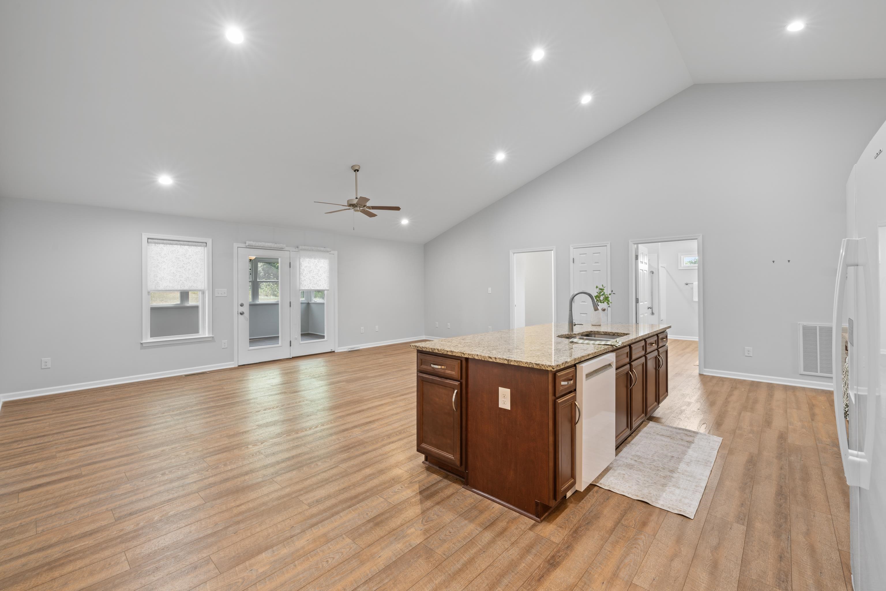152 LANGLEY DR