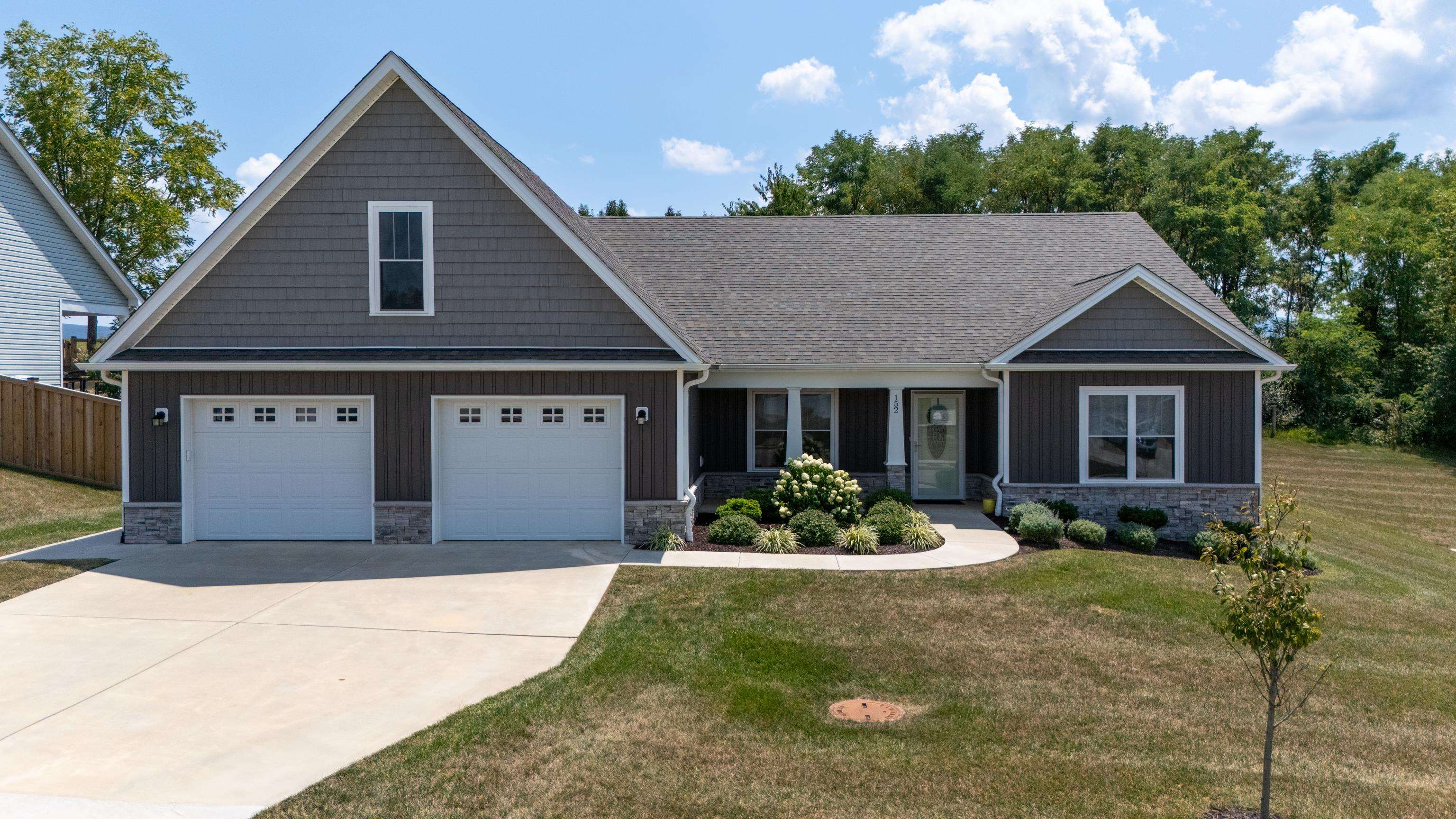 152 LANGLEY DR