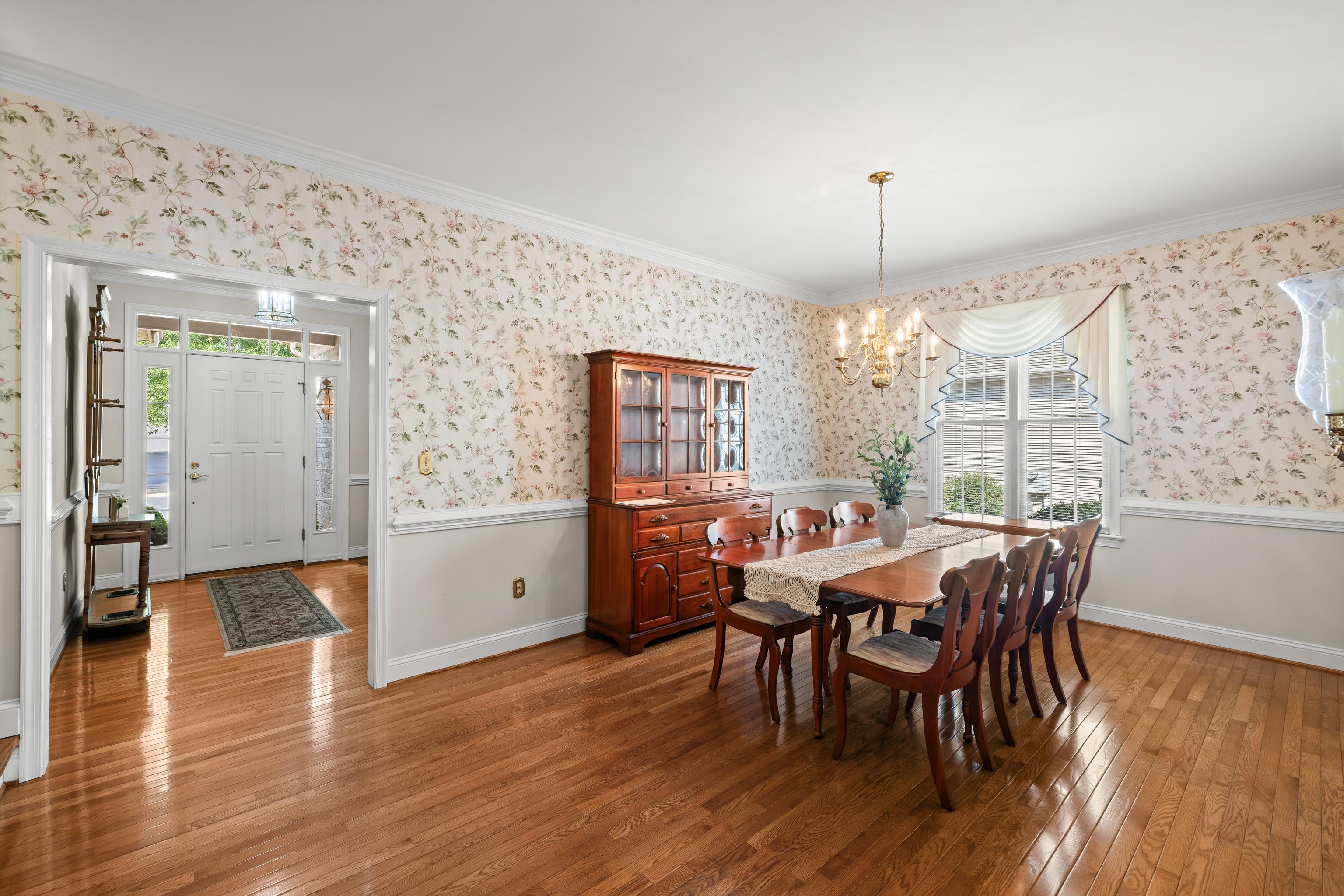 737 GOVERNORS WAY