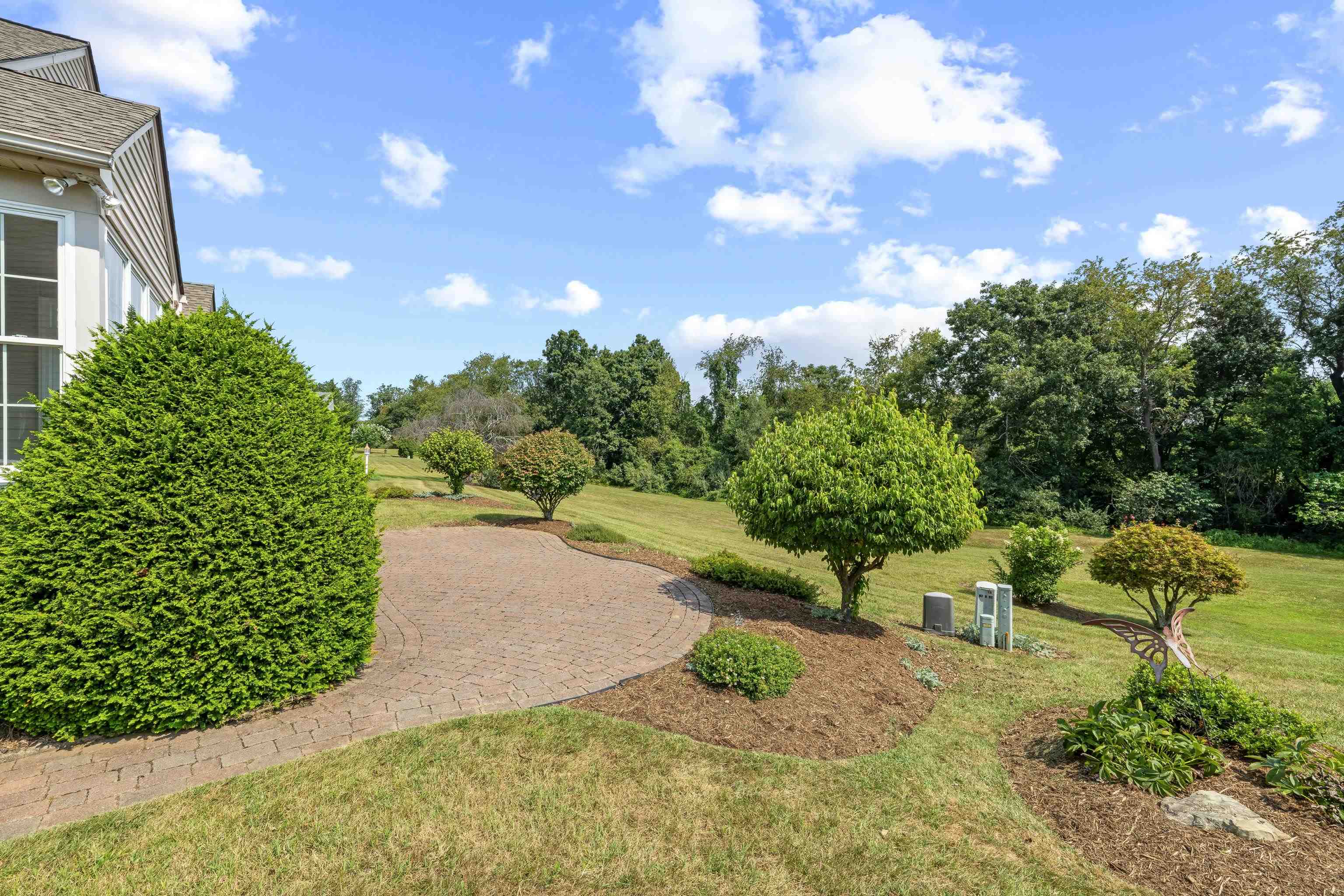 737 GOVERNORS WAY