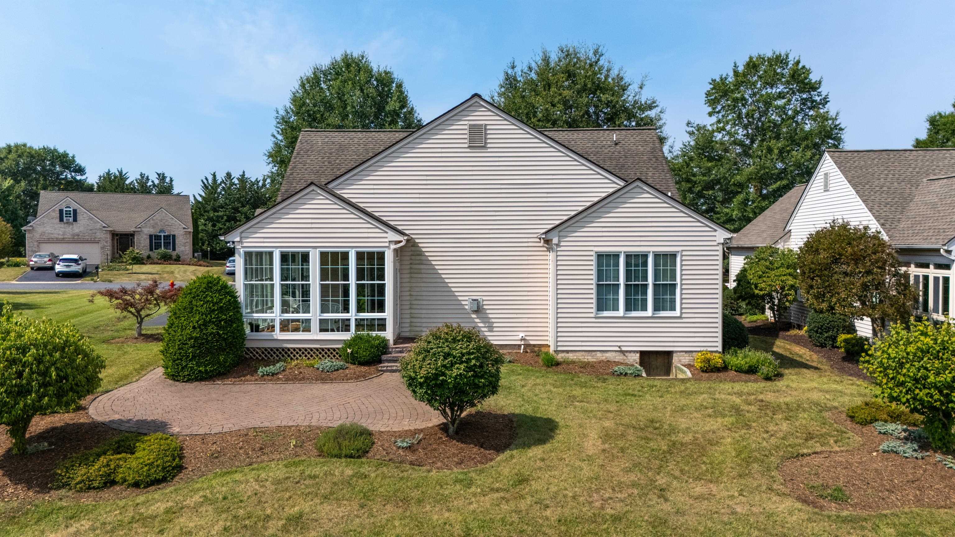 737 GOVERNORS WAY