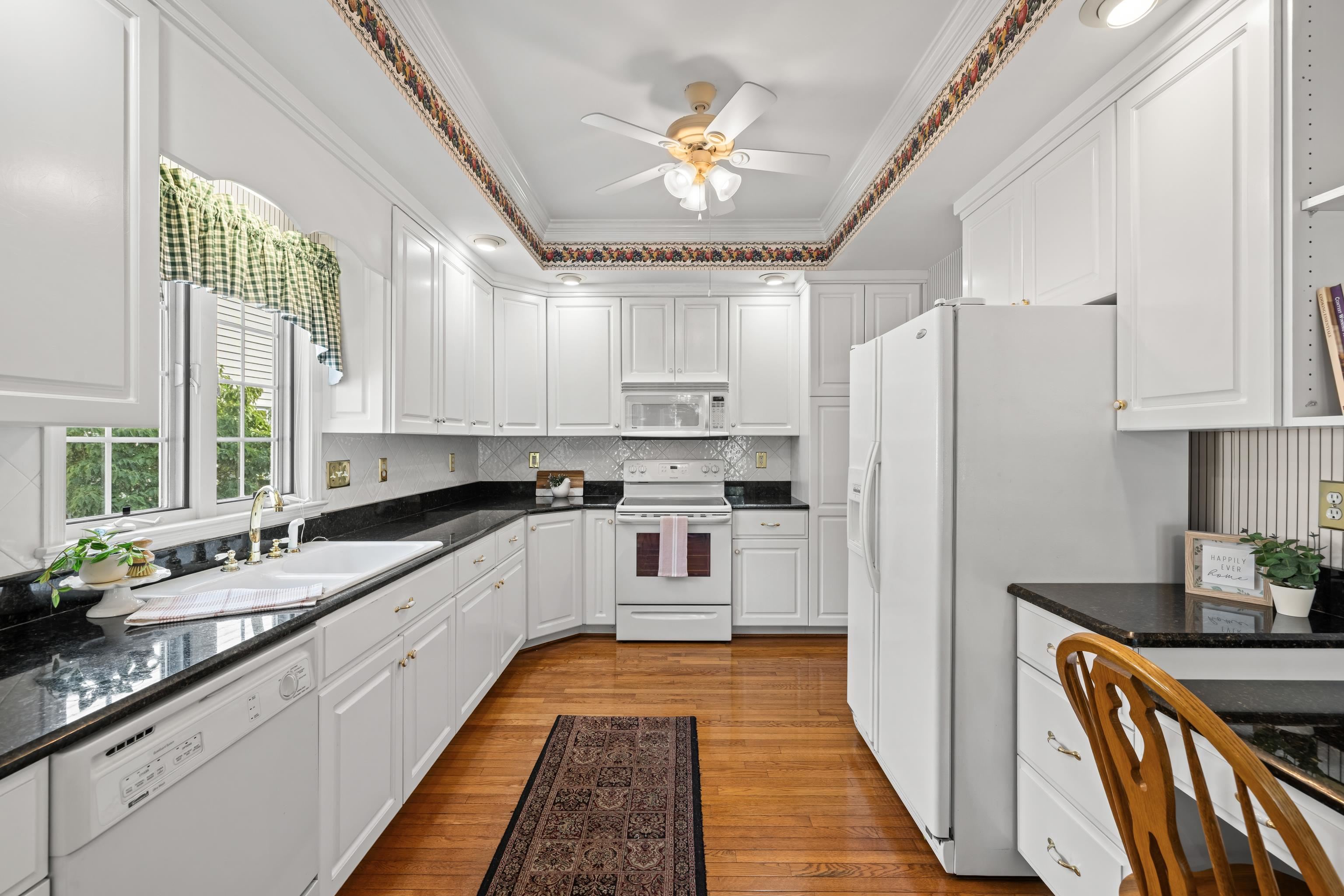 737 GOVERNORS WAY