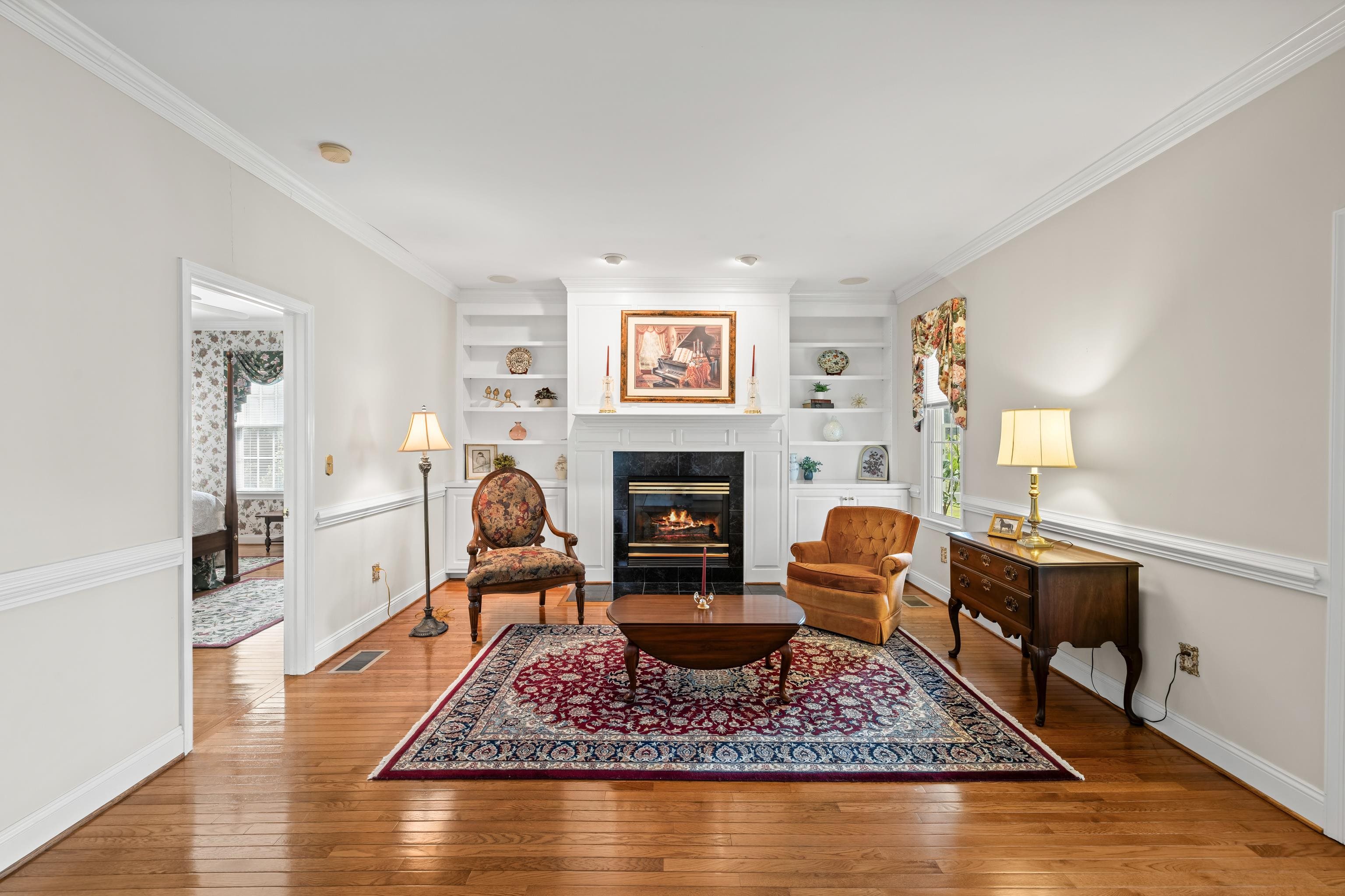 737 GOVERNORS WAY