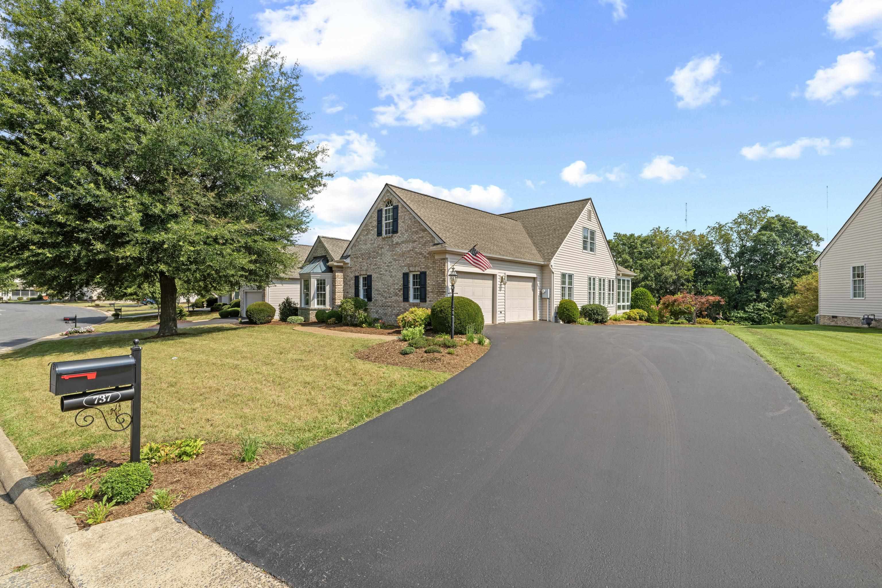 737 GOVERNORS WAY