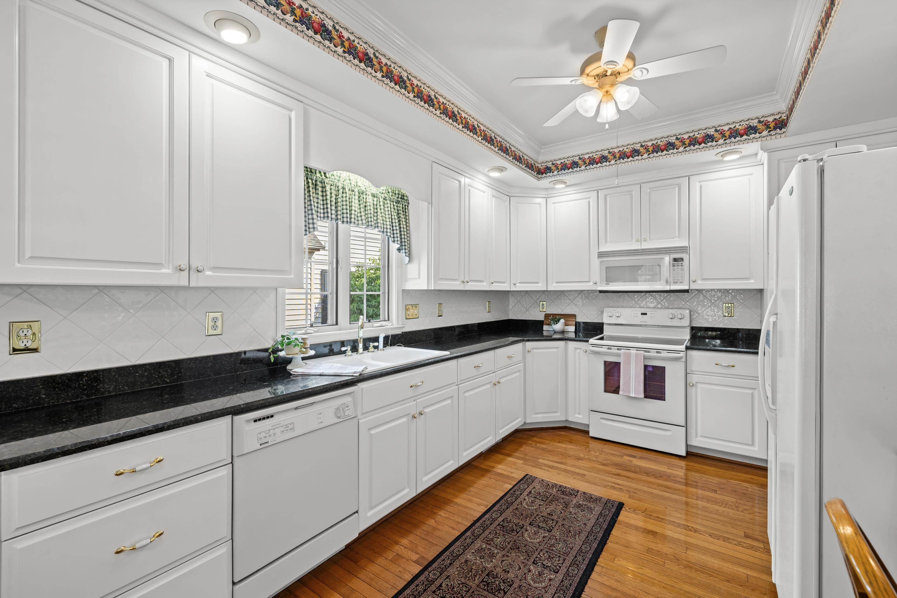 737 GOVERNORS WAY