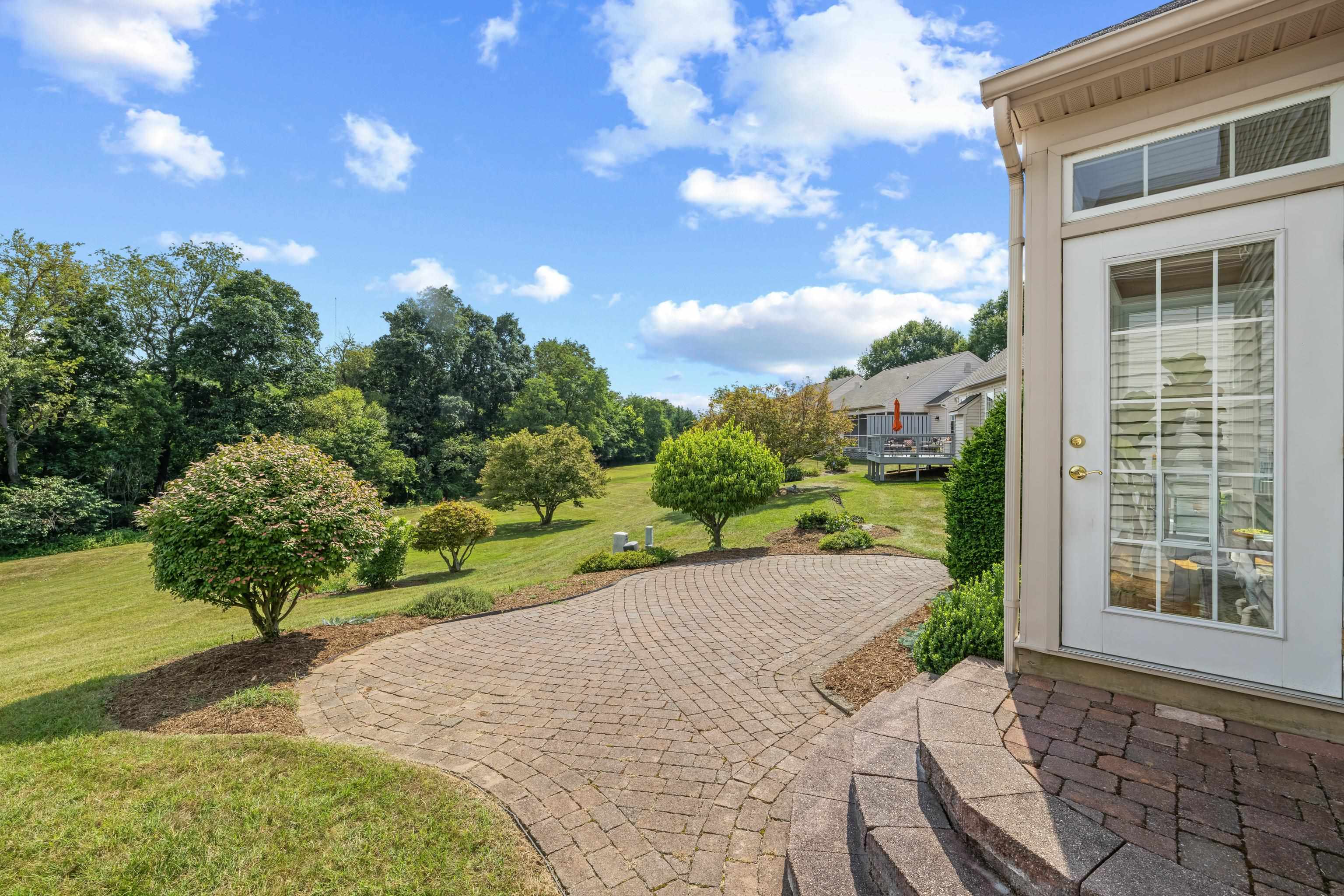 737 GOVERNORS WAY
