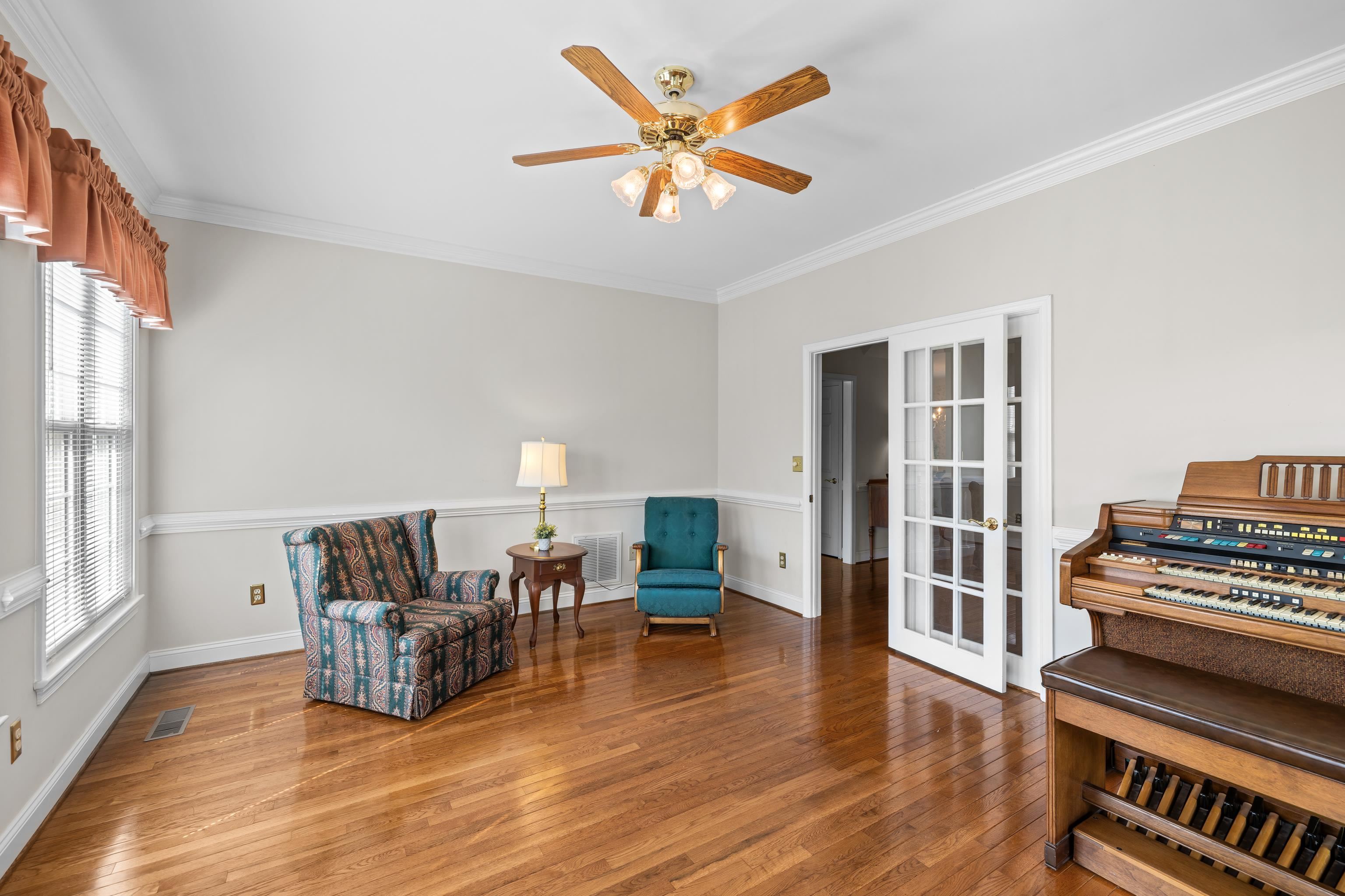 737 GOVERNORS WAY